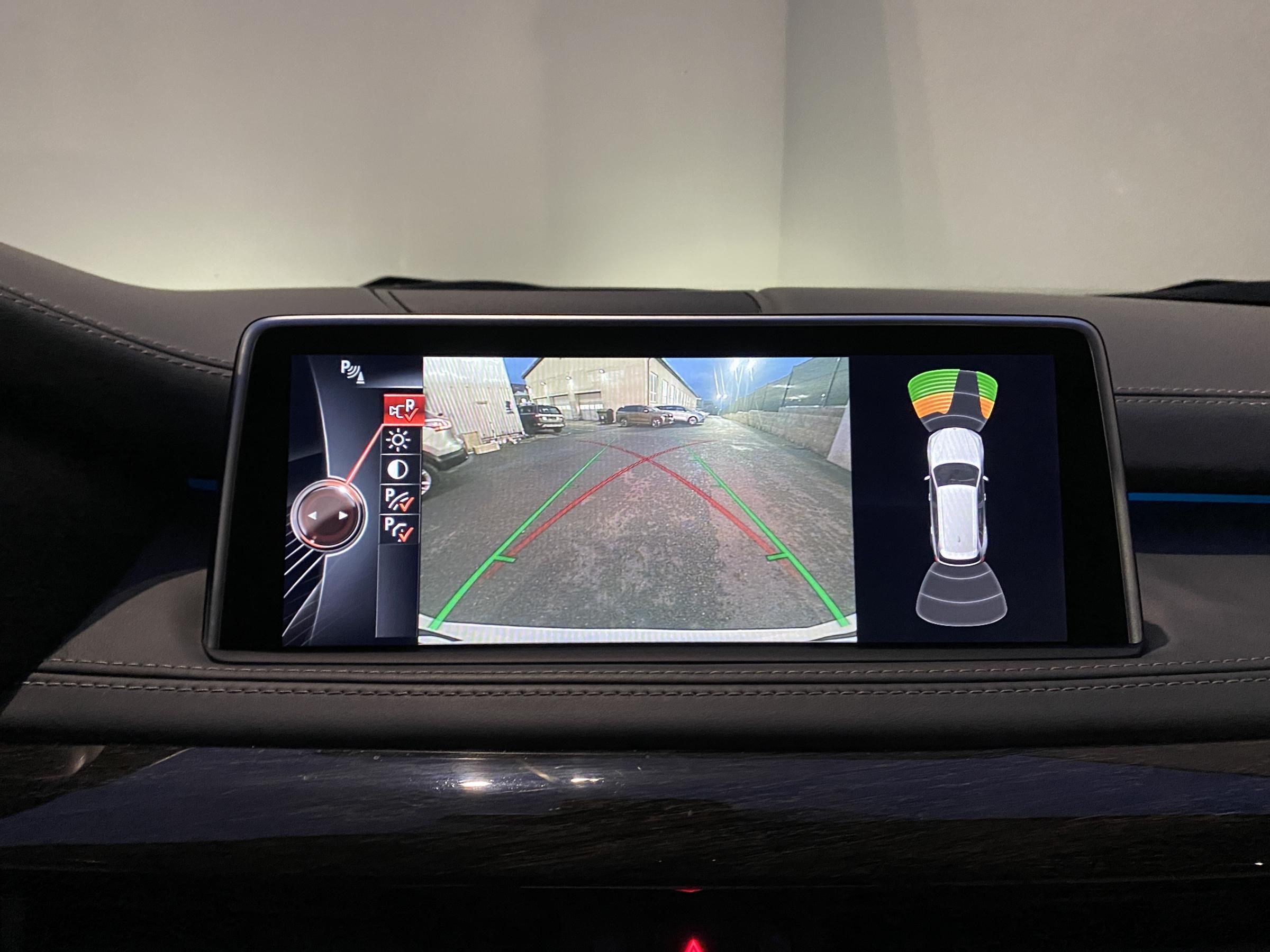 BMW X5, 2015 - pohled č. 18