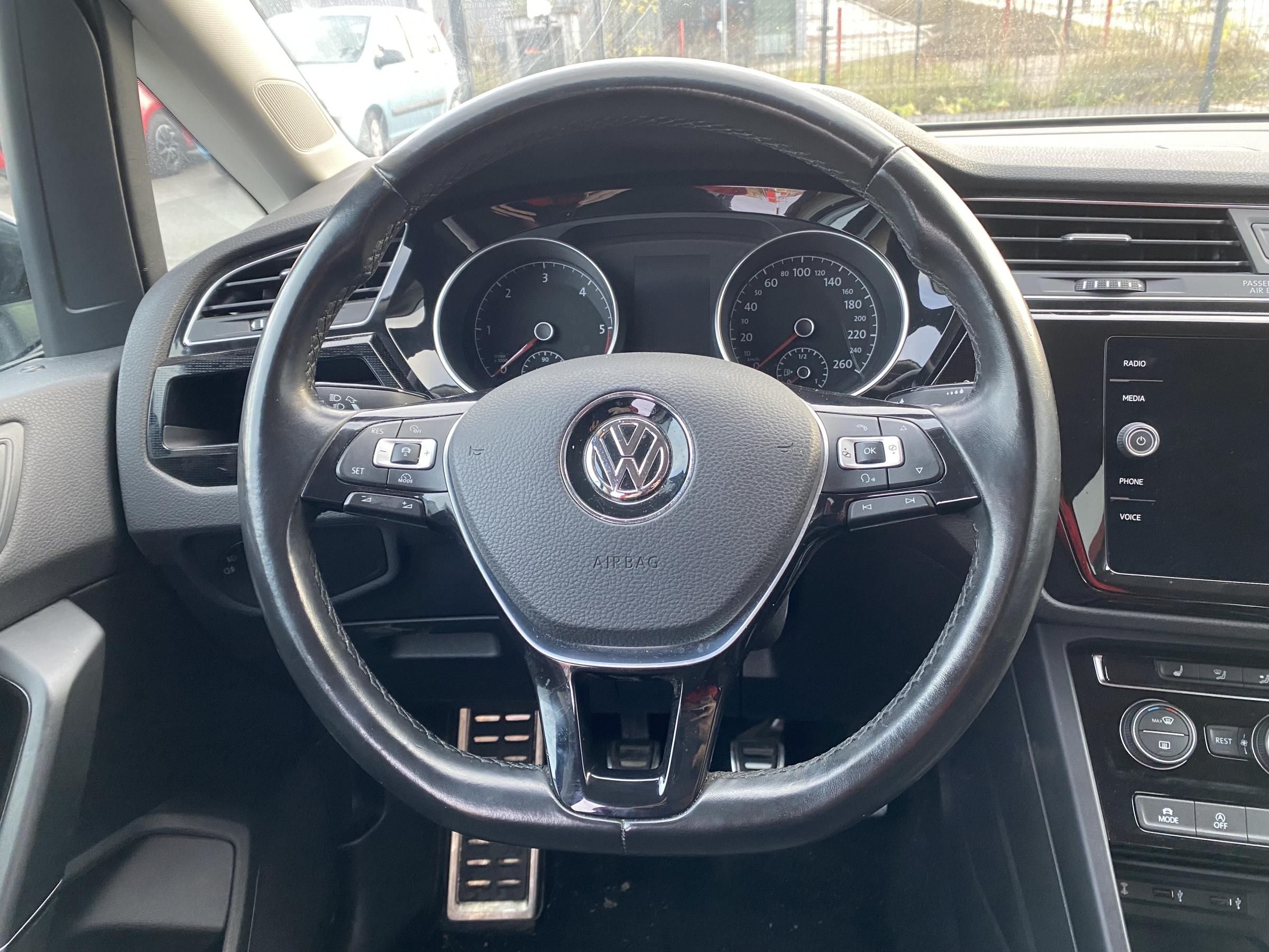 Volkswagen Touran, 2017 - pohled č. 13