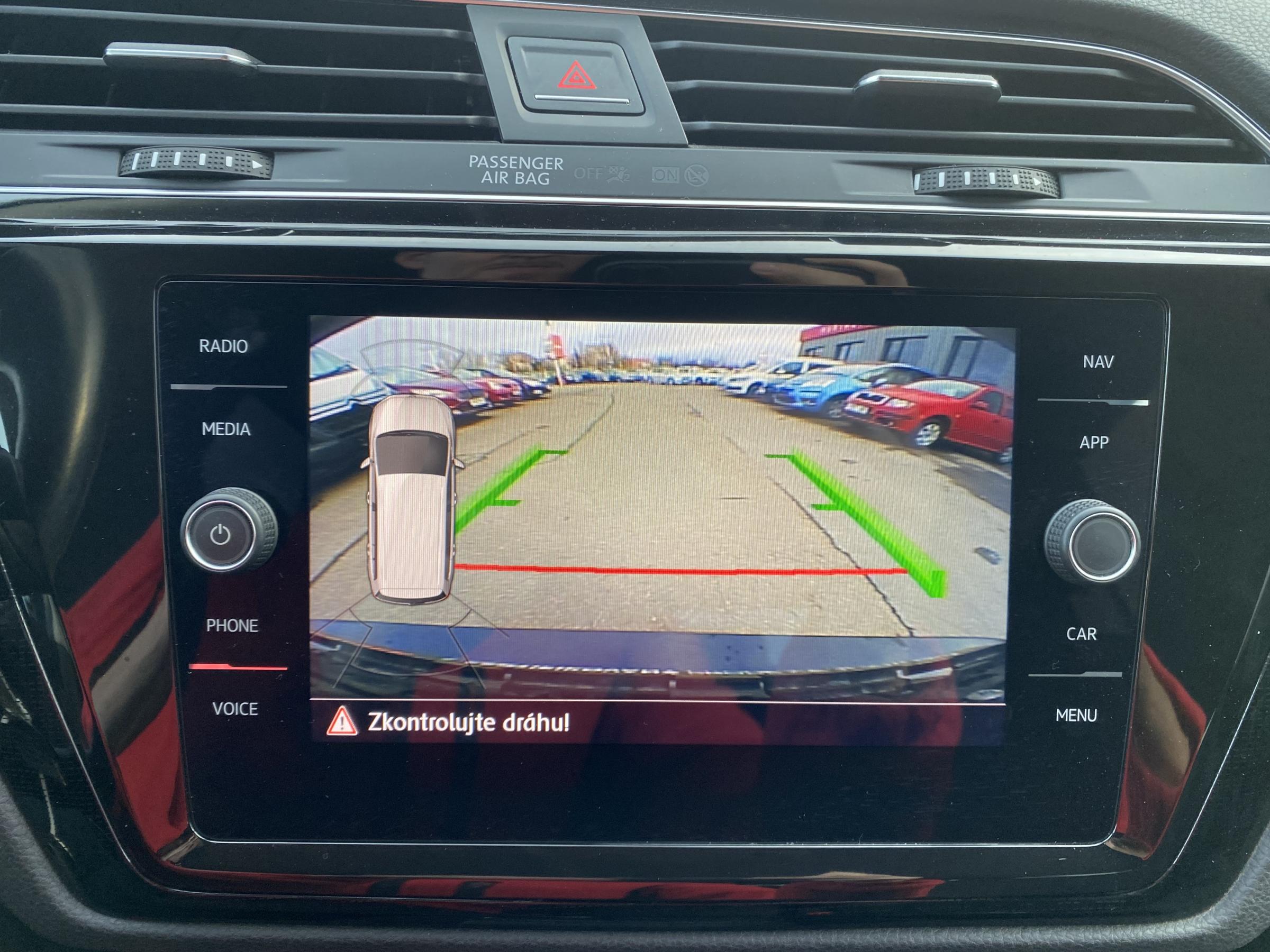 Volkswagen Touran, 2017 - pohled č. 18