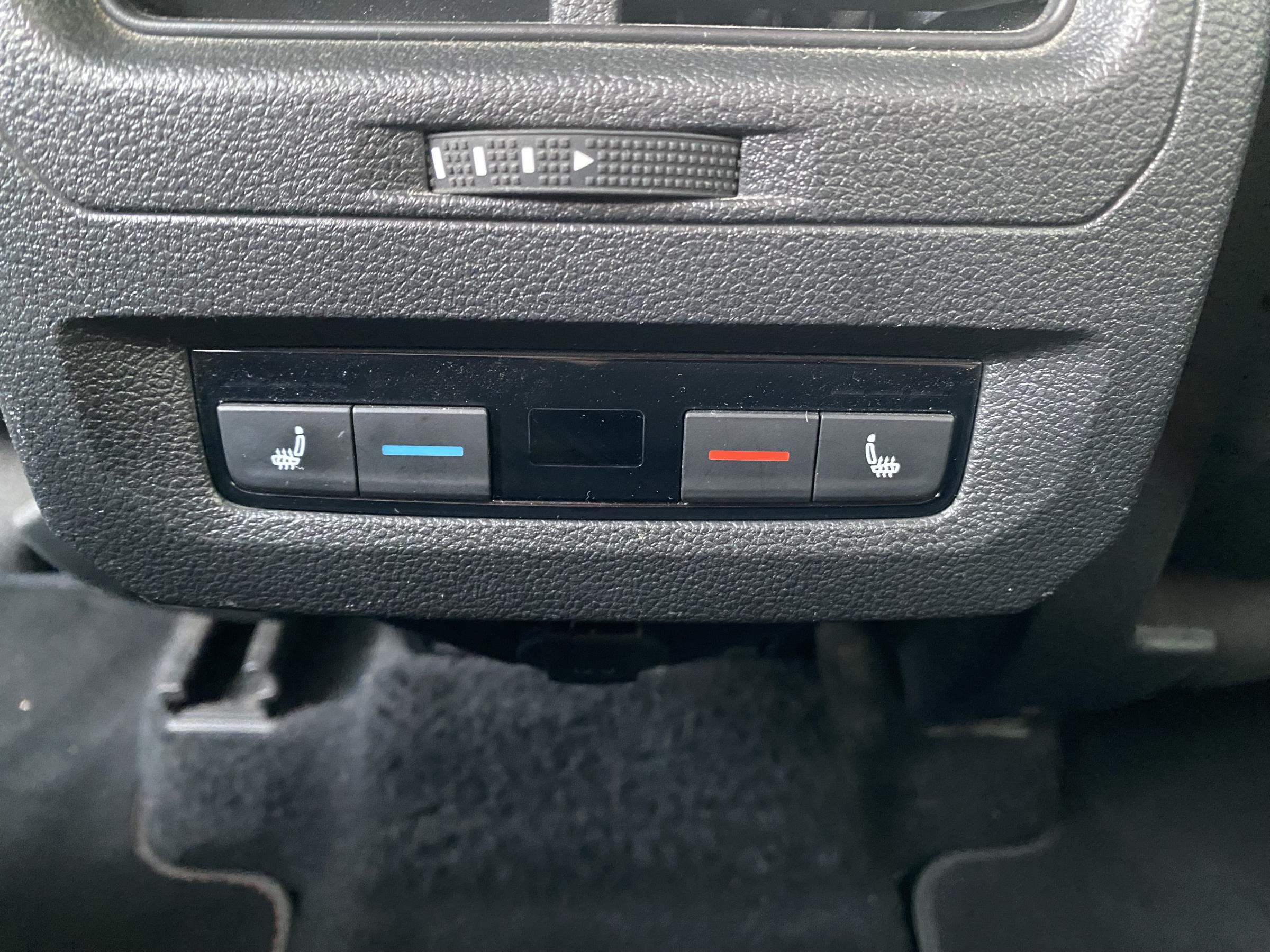 Volkswagen Touran, 2017 - pohled č. 21