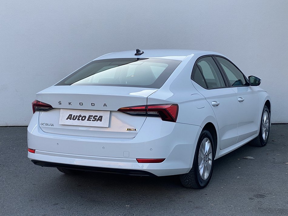 Škoda Octavia IV 1.0 e-TEC Ambition