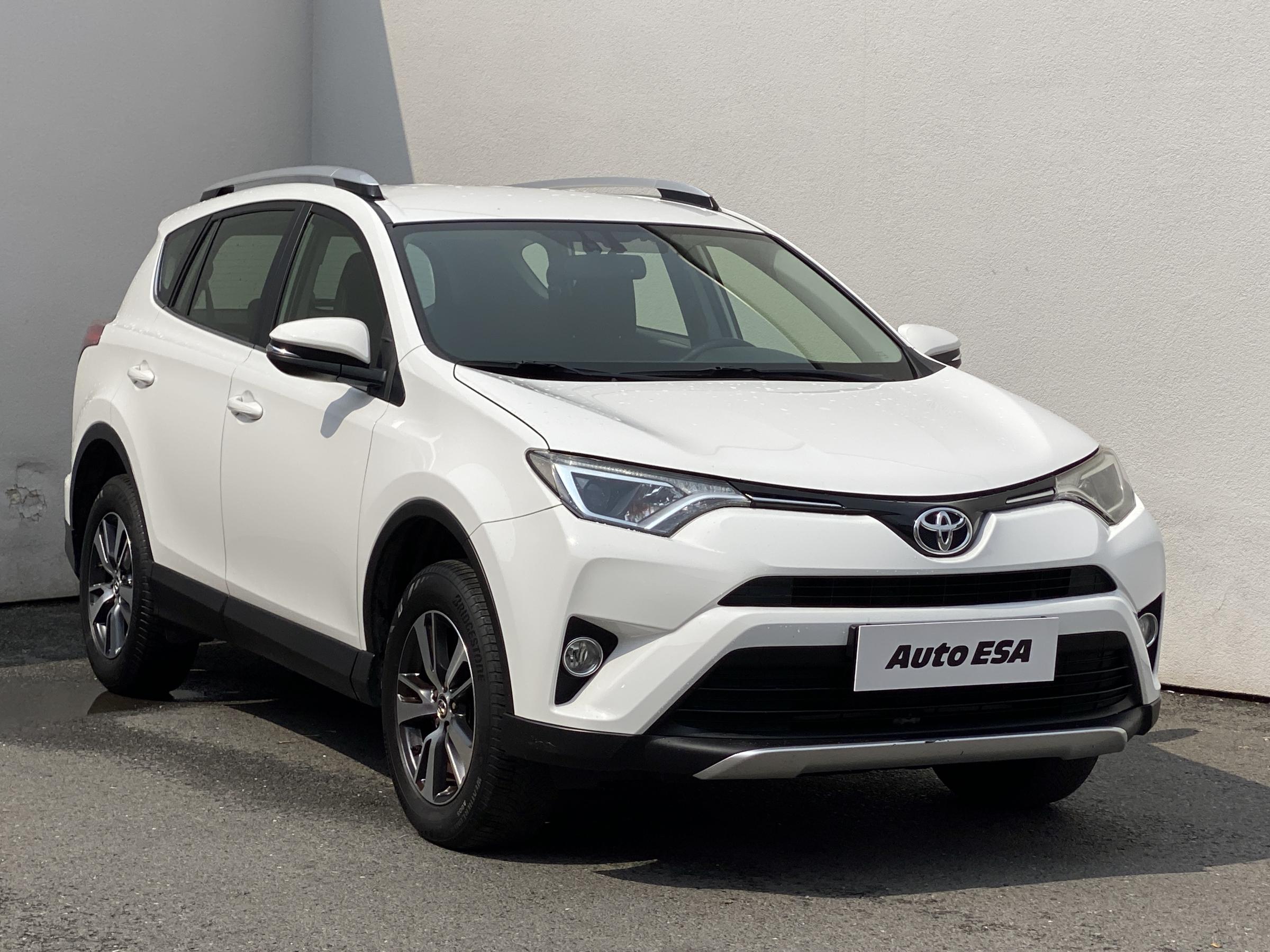Toyota RAV4, 2016 - celkový pohled
