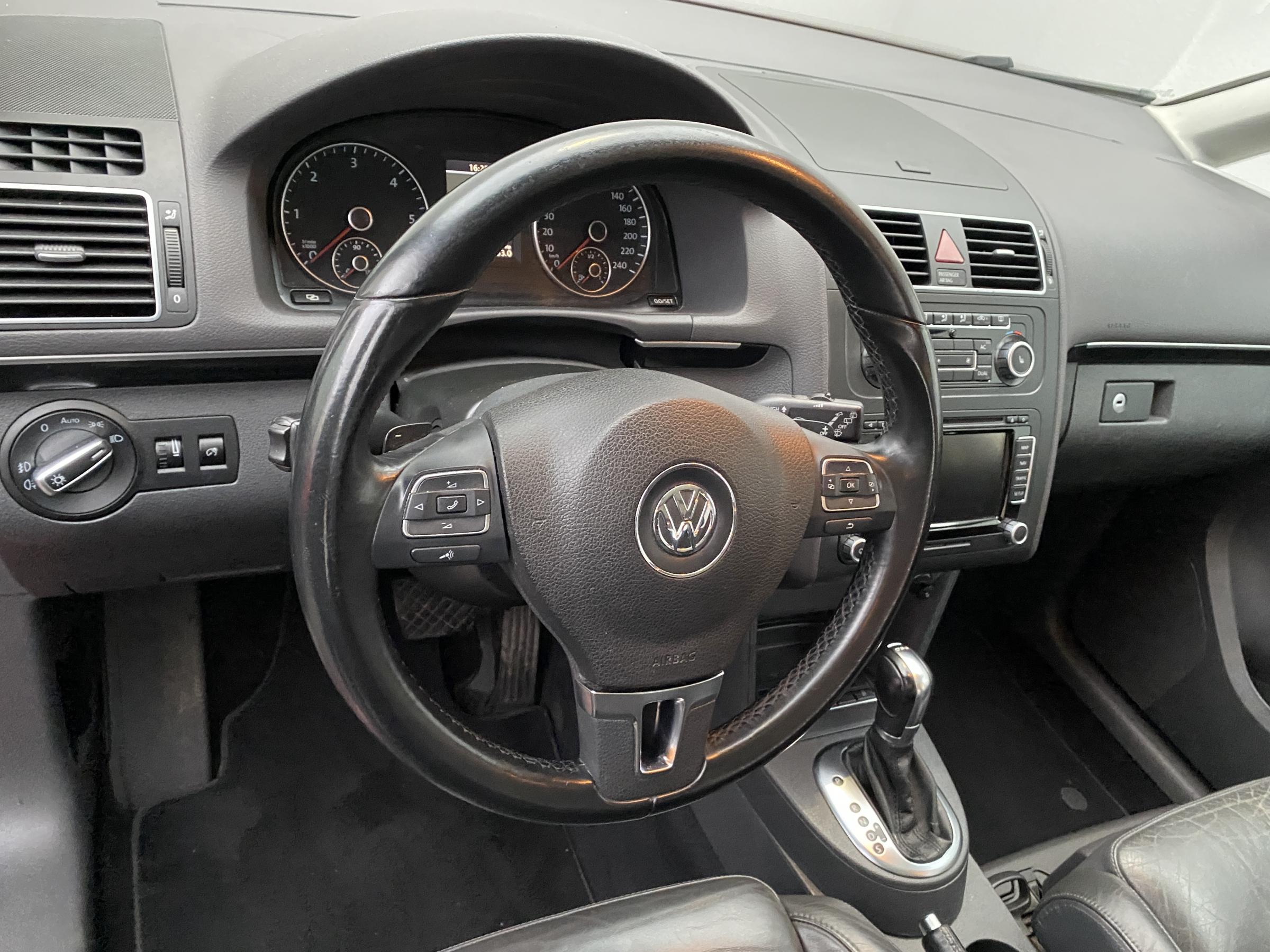 Volkswagen Touran, 2010 - pohled č. 12