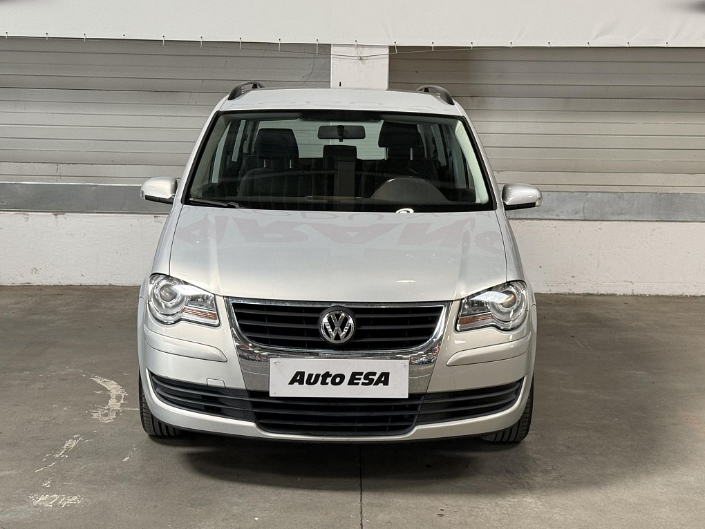 Volkswagen Touran 1.5i 