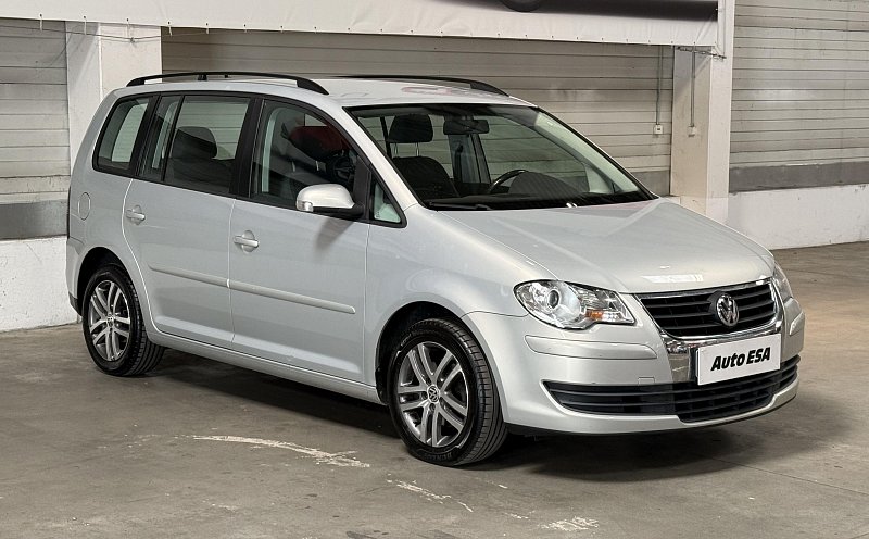 Volkswagen Touran 1.5i 