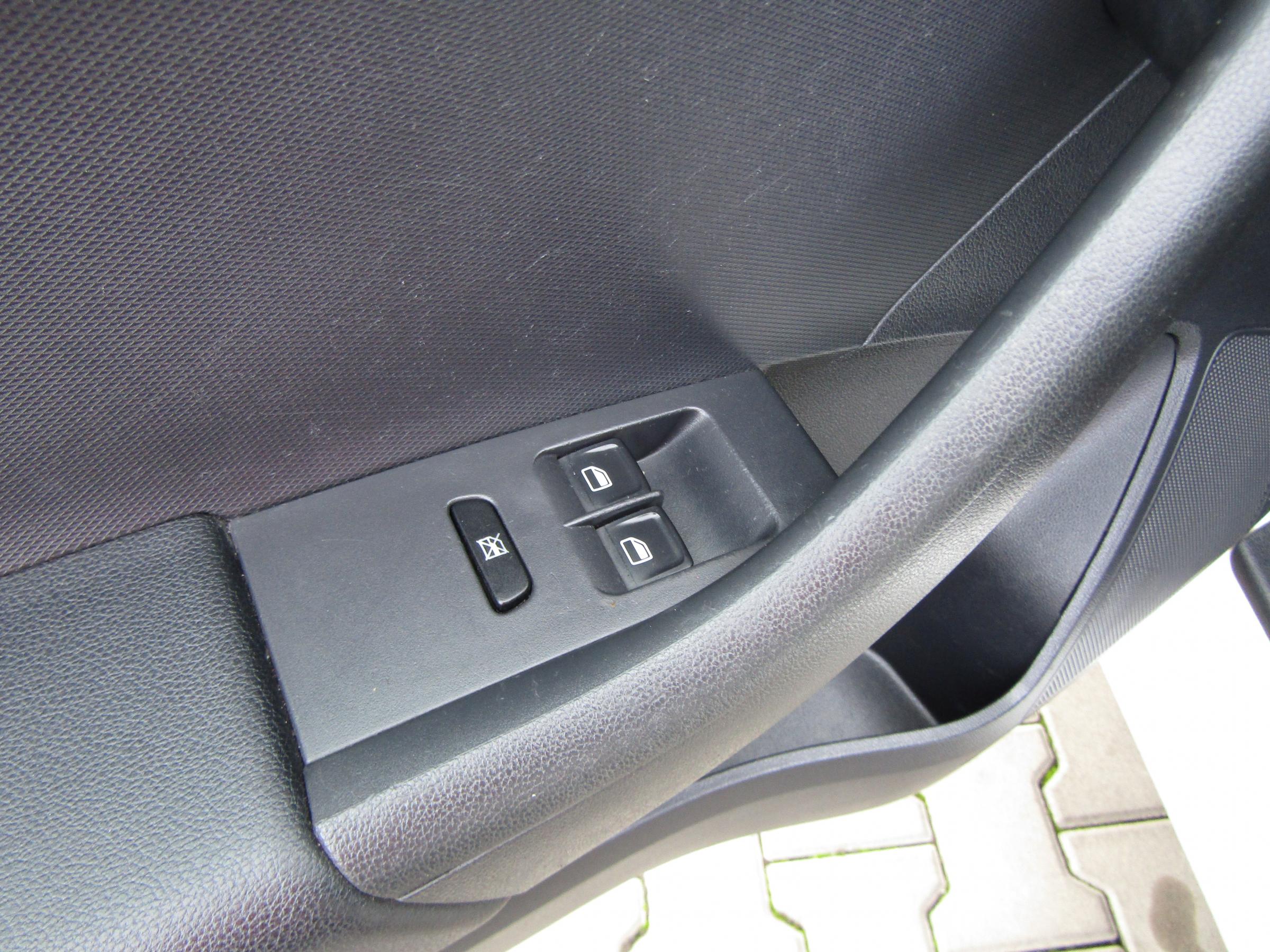 Škoda Rapid, 2013 - pohled č. 12