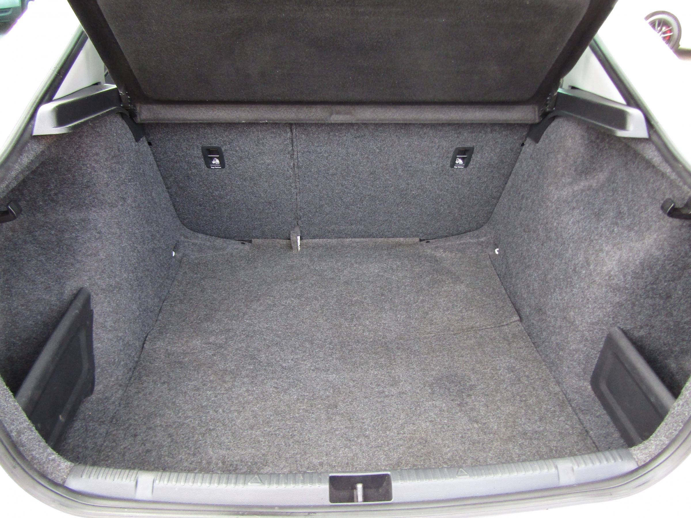 Škoda Rapid, 2013 - pohled č. 7