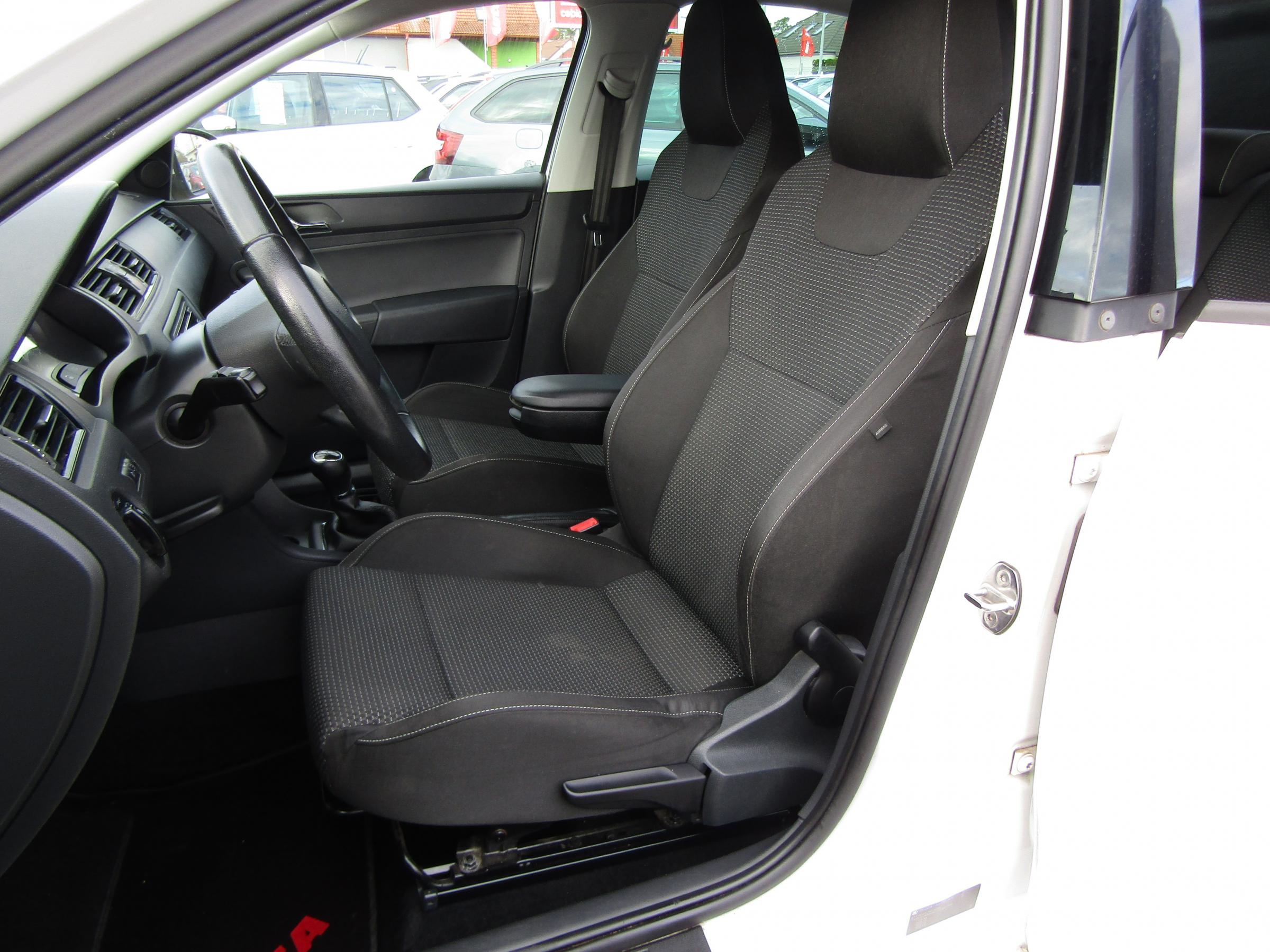 Škoda Rapid, 2013 - pohled č. 9