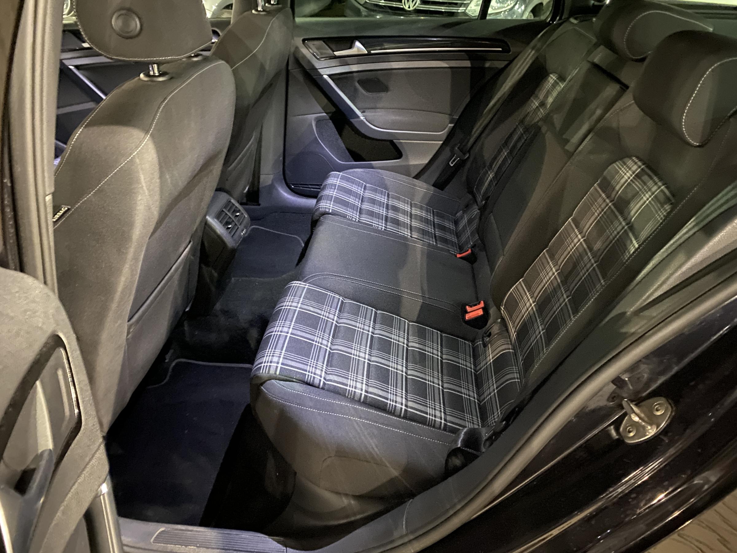 Volkswagen Golf, 2016 - pohled č. 10