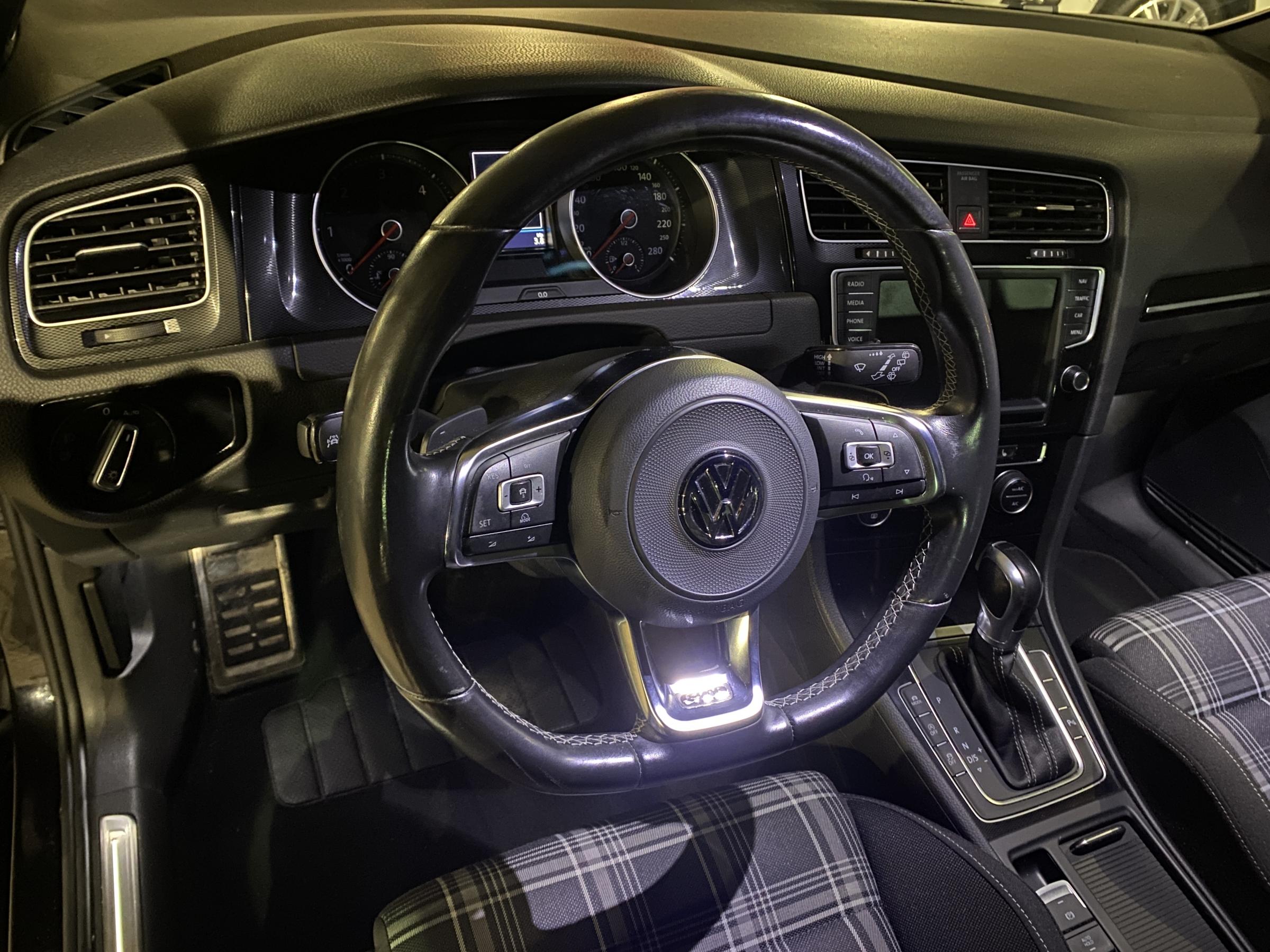 Volkswagen Golf, 2016 - pohled č. 12