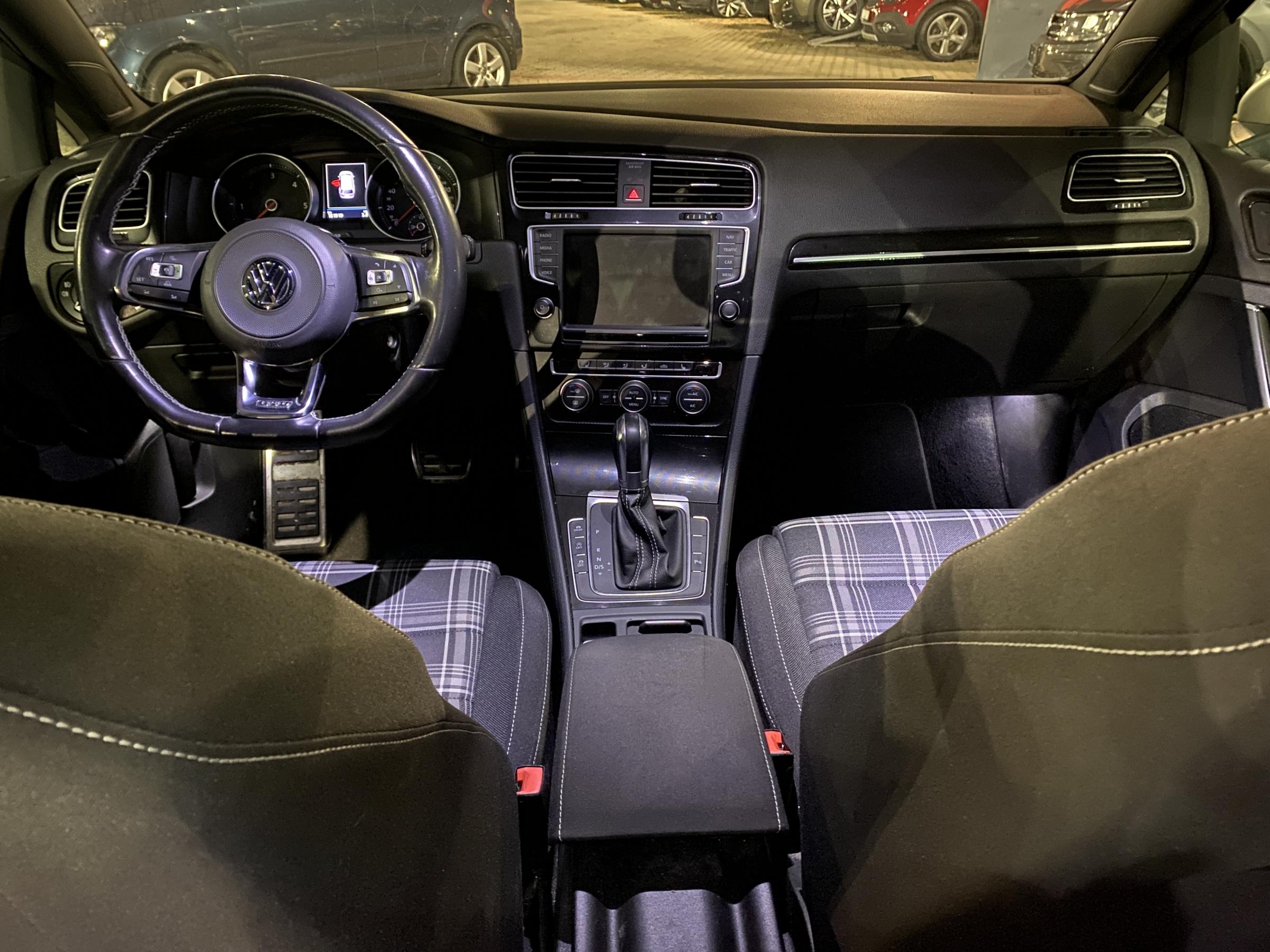 Volkswagen Golf, 2016 - pohled č. 8