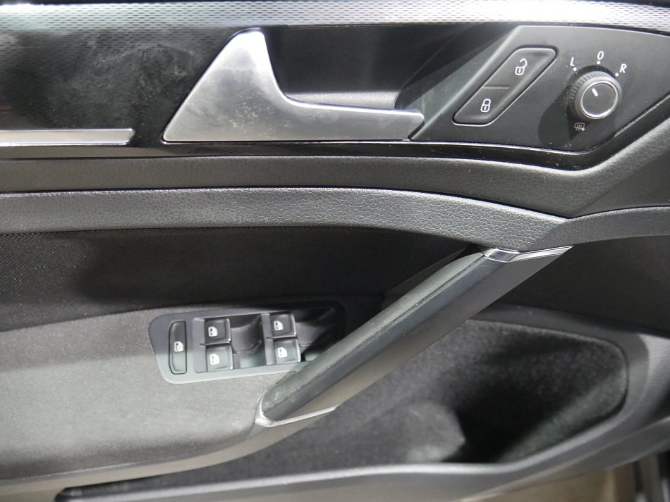 Volkswagen Golf 2.0 TDi GTD