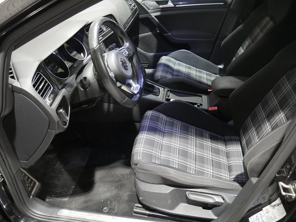 Volkswagen Golf 2.0 TDi GTD