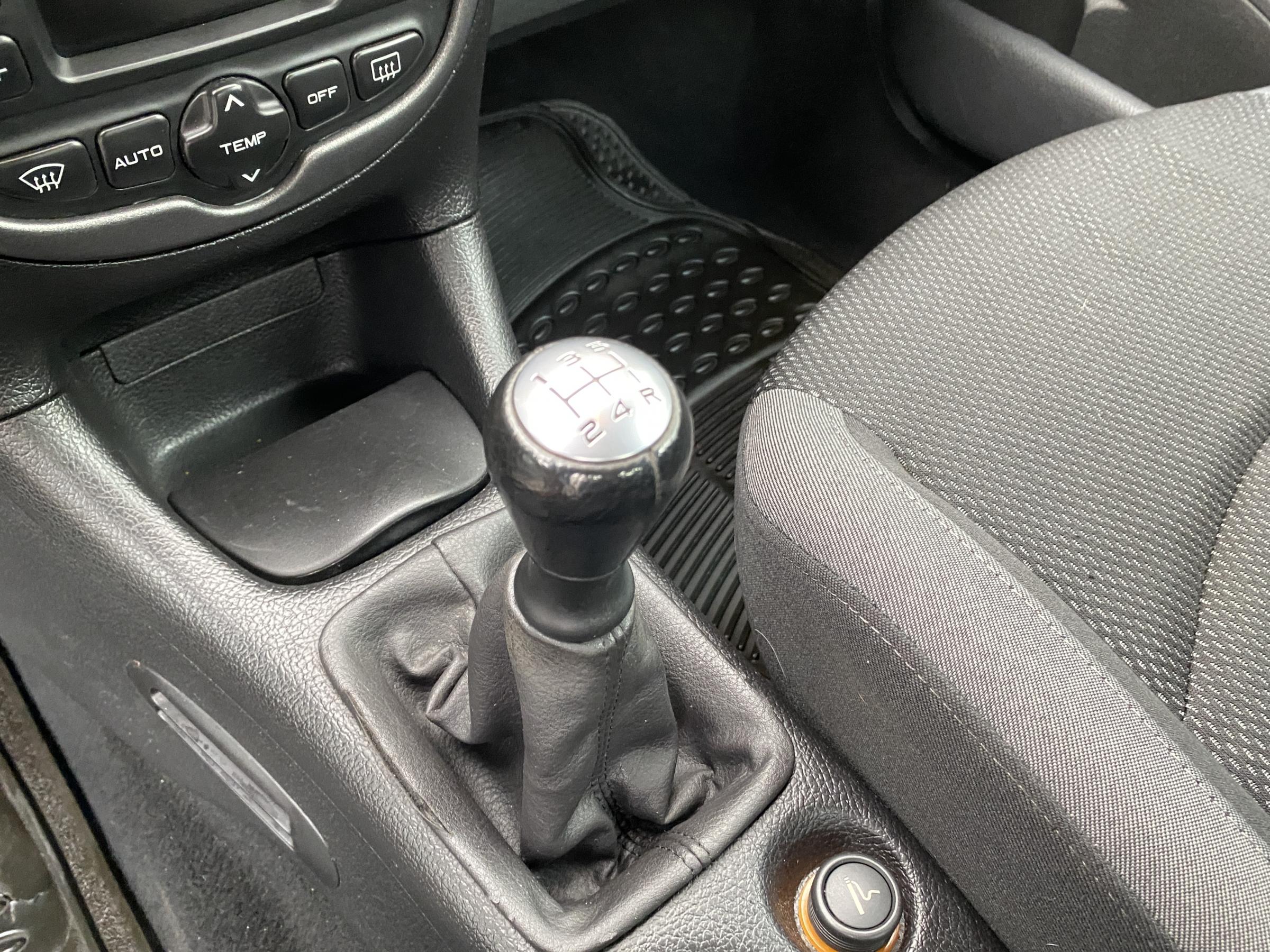 Peugeot 206, 2007 - pohled č. 12