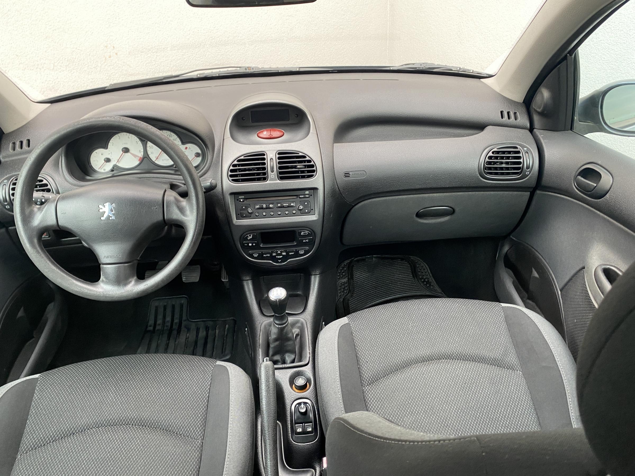 Peugeot 206, 2007 - pohled č. 8