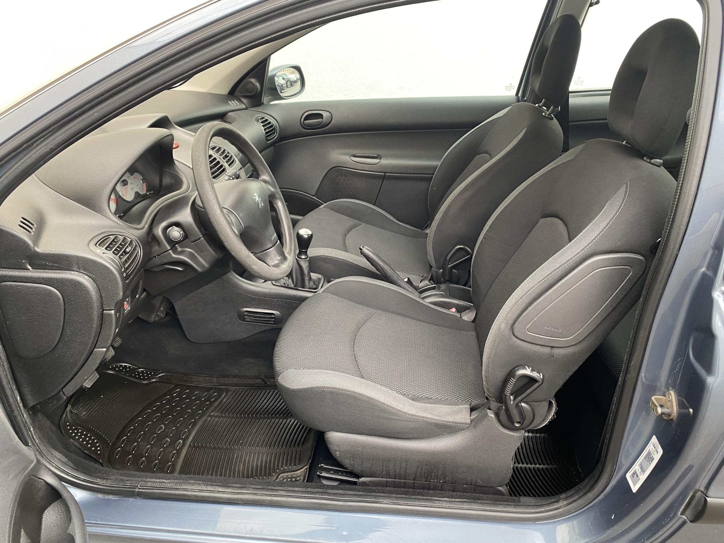 Peugeot 206, 2007 - pohled č. 9