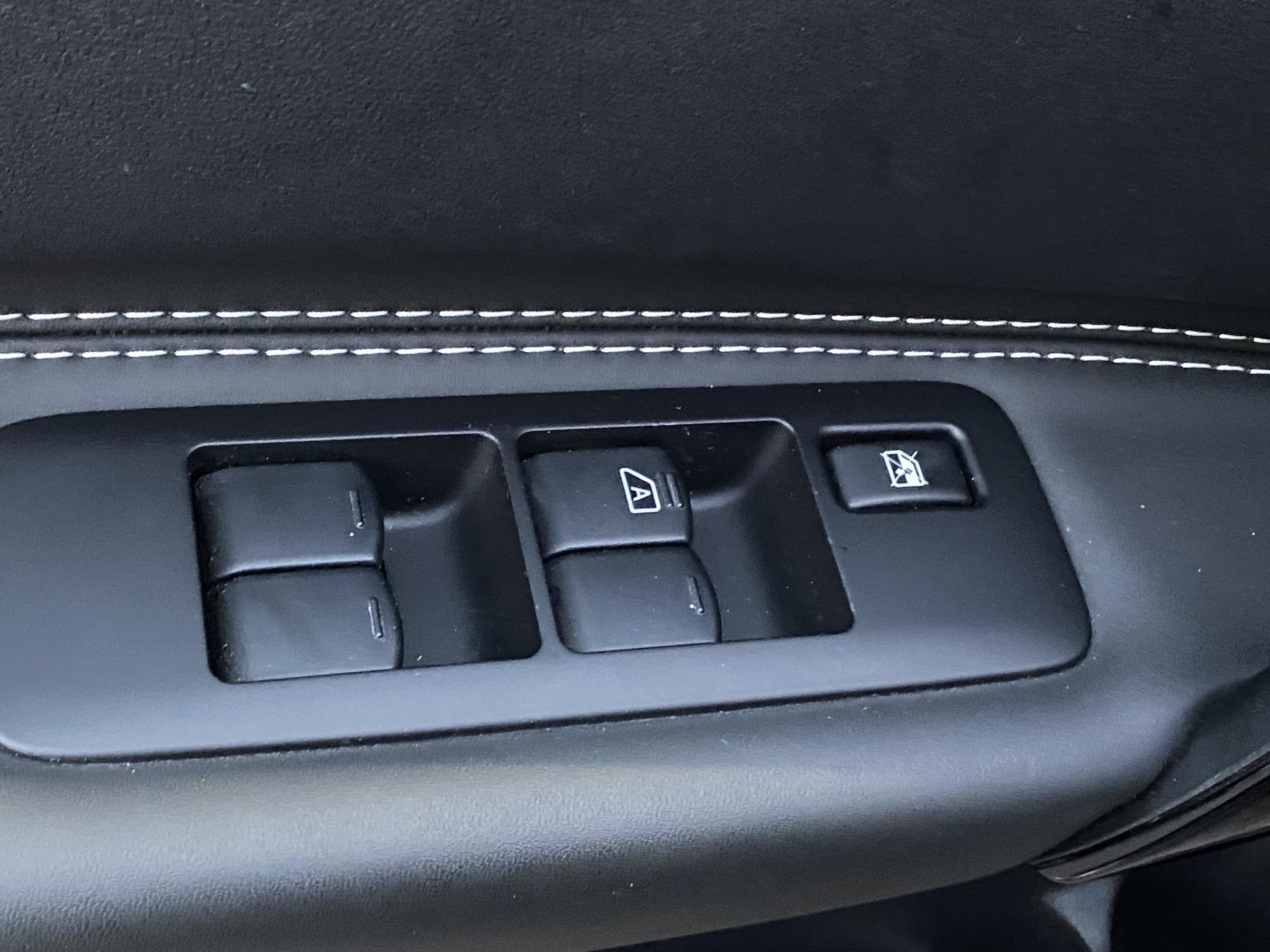 Nissan Qashqai, 2013 - pohled č. 12