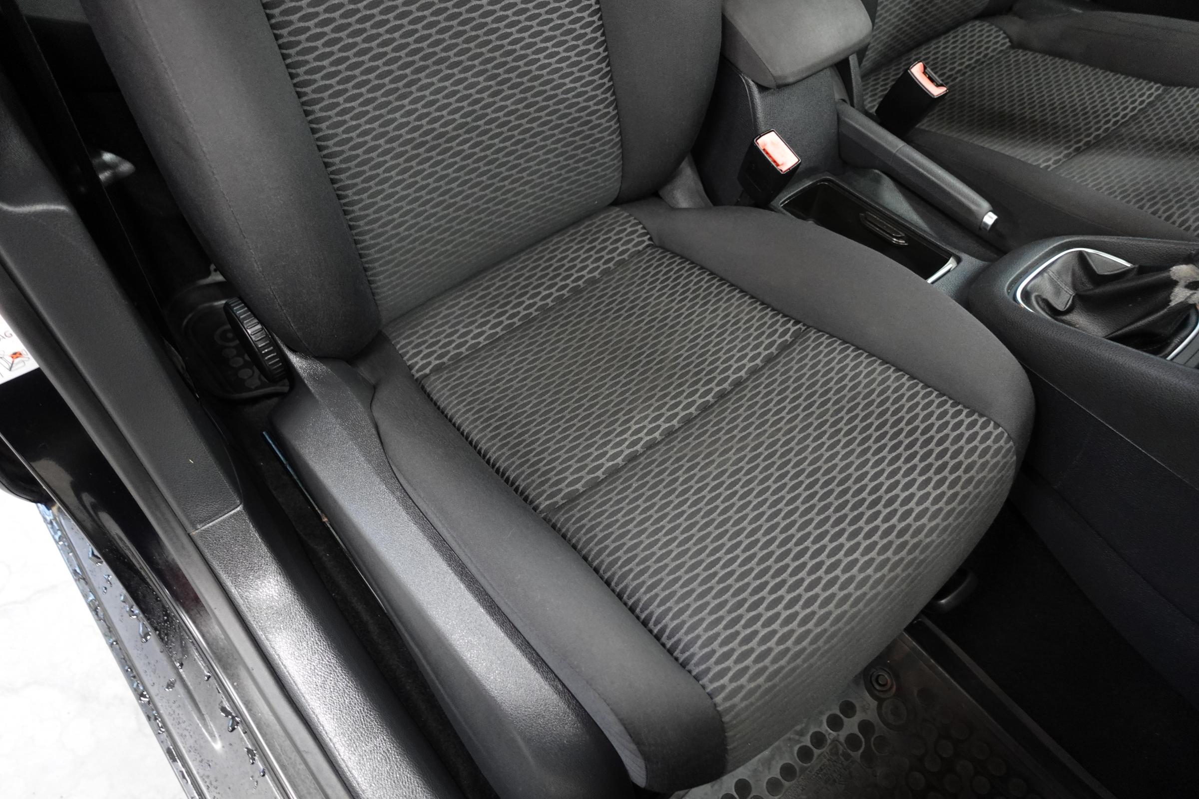 Volkswagen Golf, 2009 - pohled č. 11