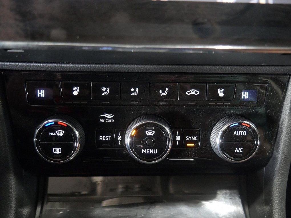 Škoda Superb III 2.0 TDi L&K 4x4