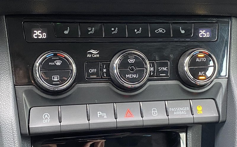 Škoda Karoq 1.5 TSi STYLE Exclusive