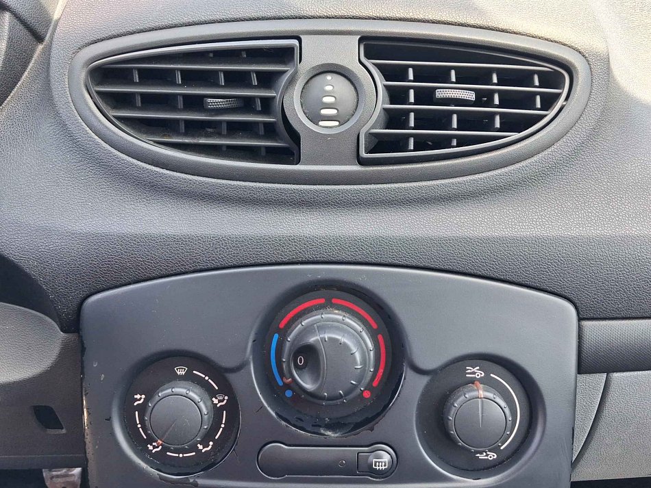 Renault Clio 1.2i 