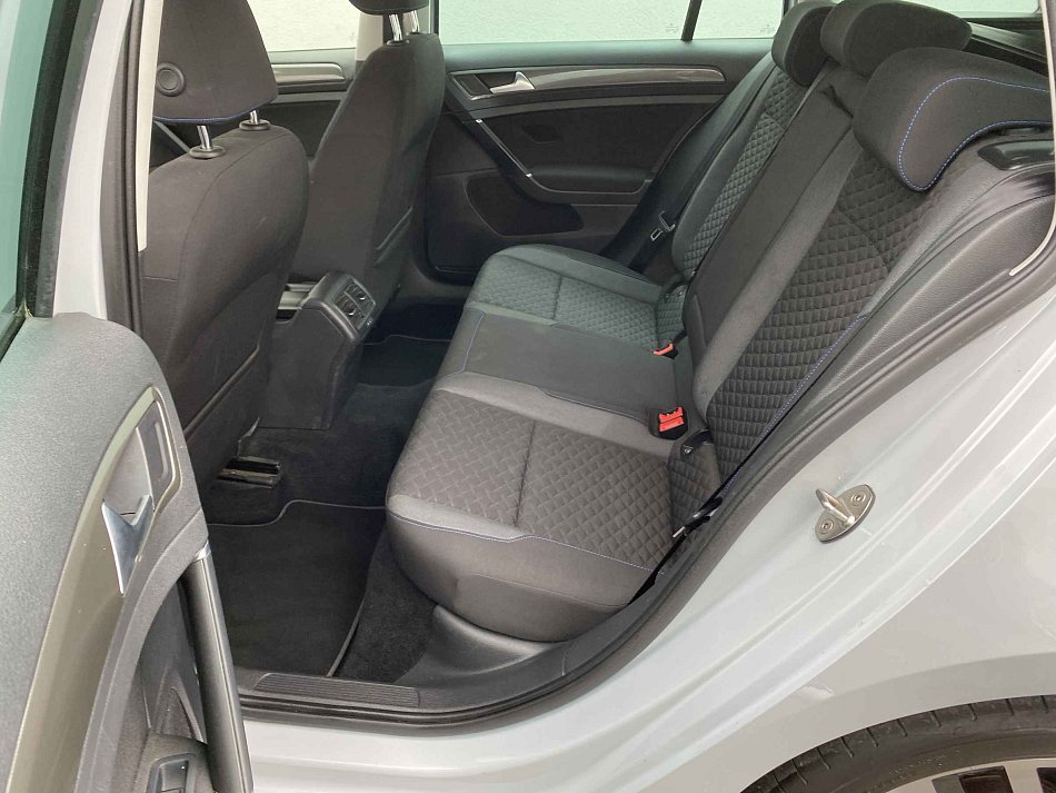 Volkswagen Golf 1.5 TSi Join