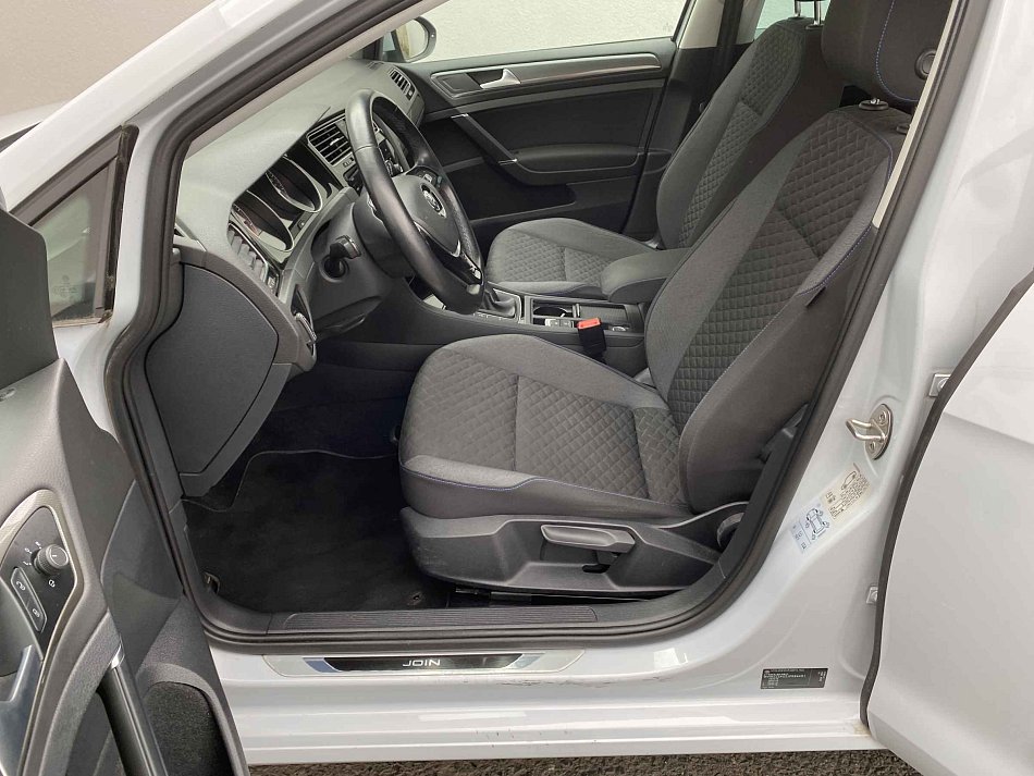 Volkswagen Golf 1.5 TSi Join