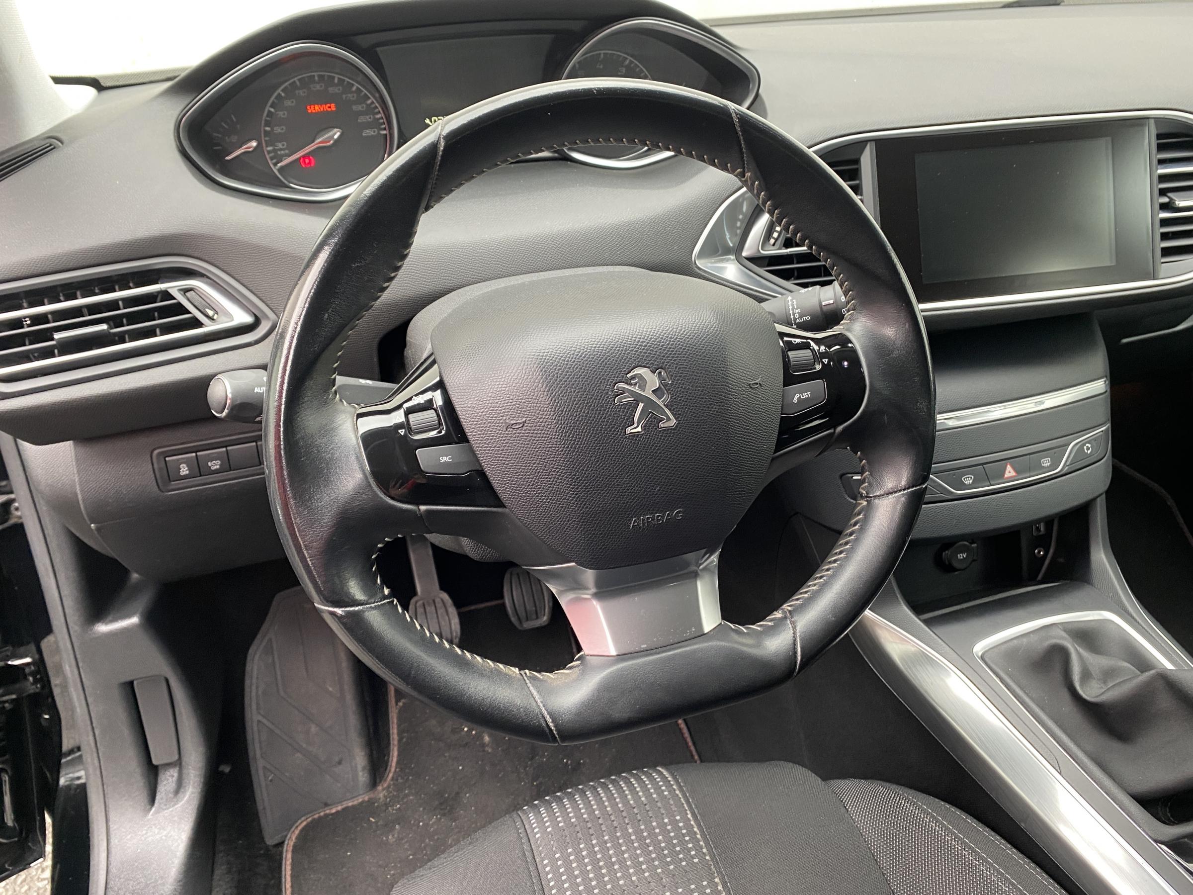 Peugeot 308, 2017 - pohled č. 18