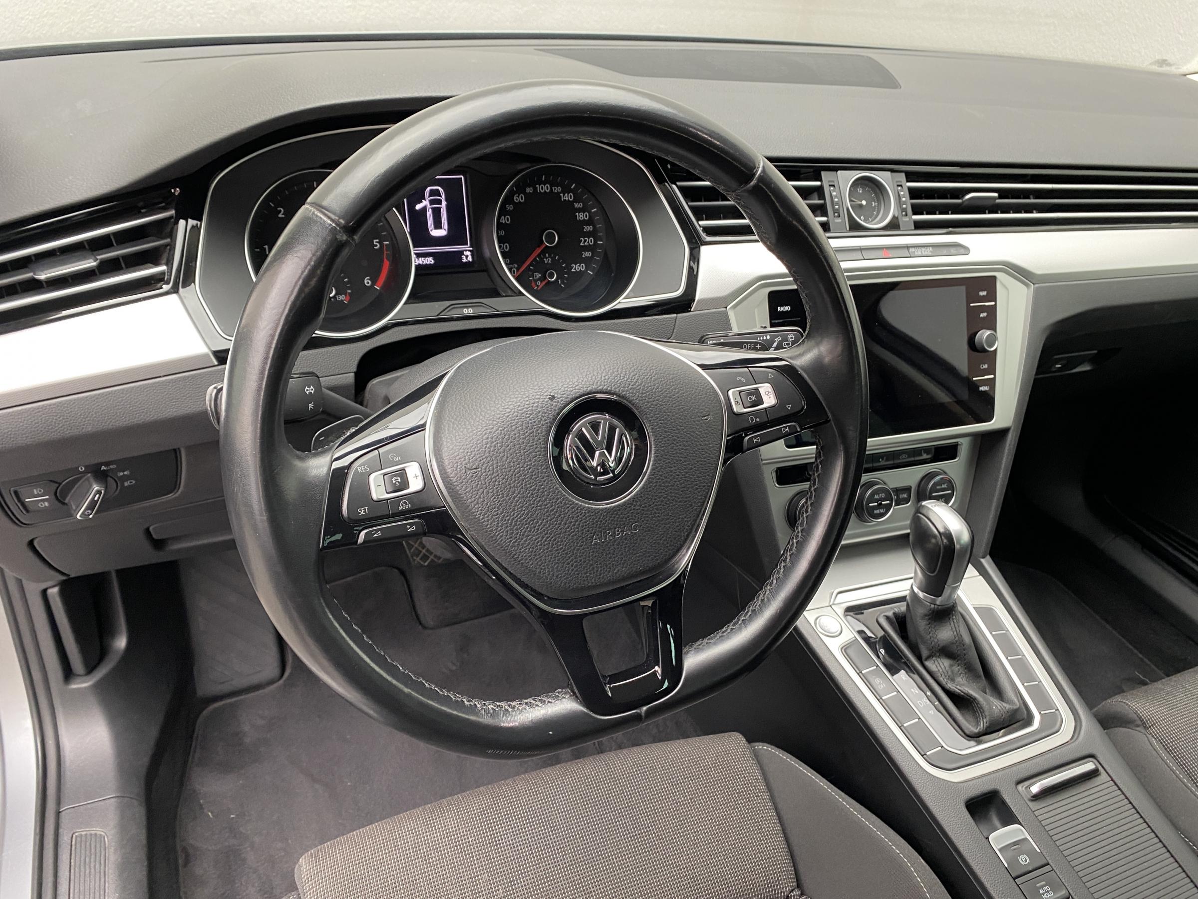 Volkswagen Passat, 2018 - pohled č. 14