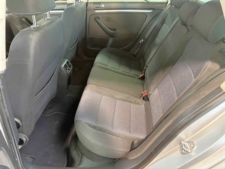 Volkswagen Golf 1.6 TDi Style