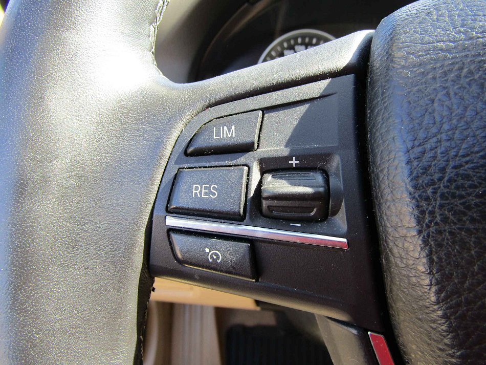 BMW Řada 5 3.0 i 