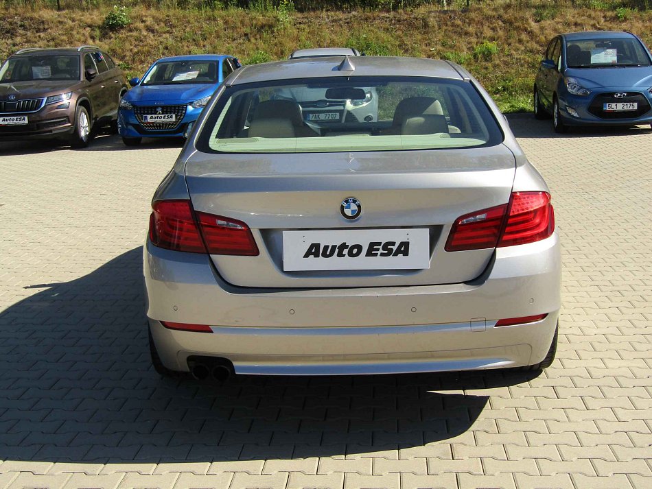 BMW Řada 5 3.0 i 