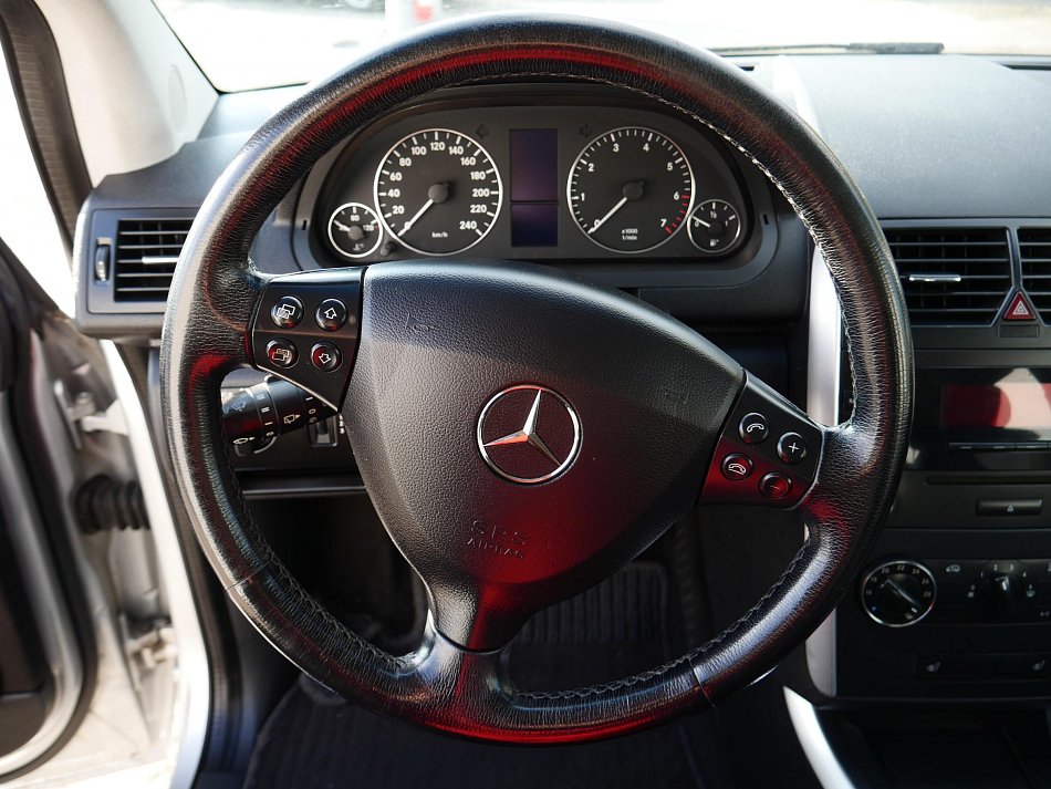 Mercedes-Benz Třída A 1.7i 