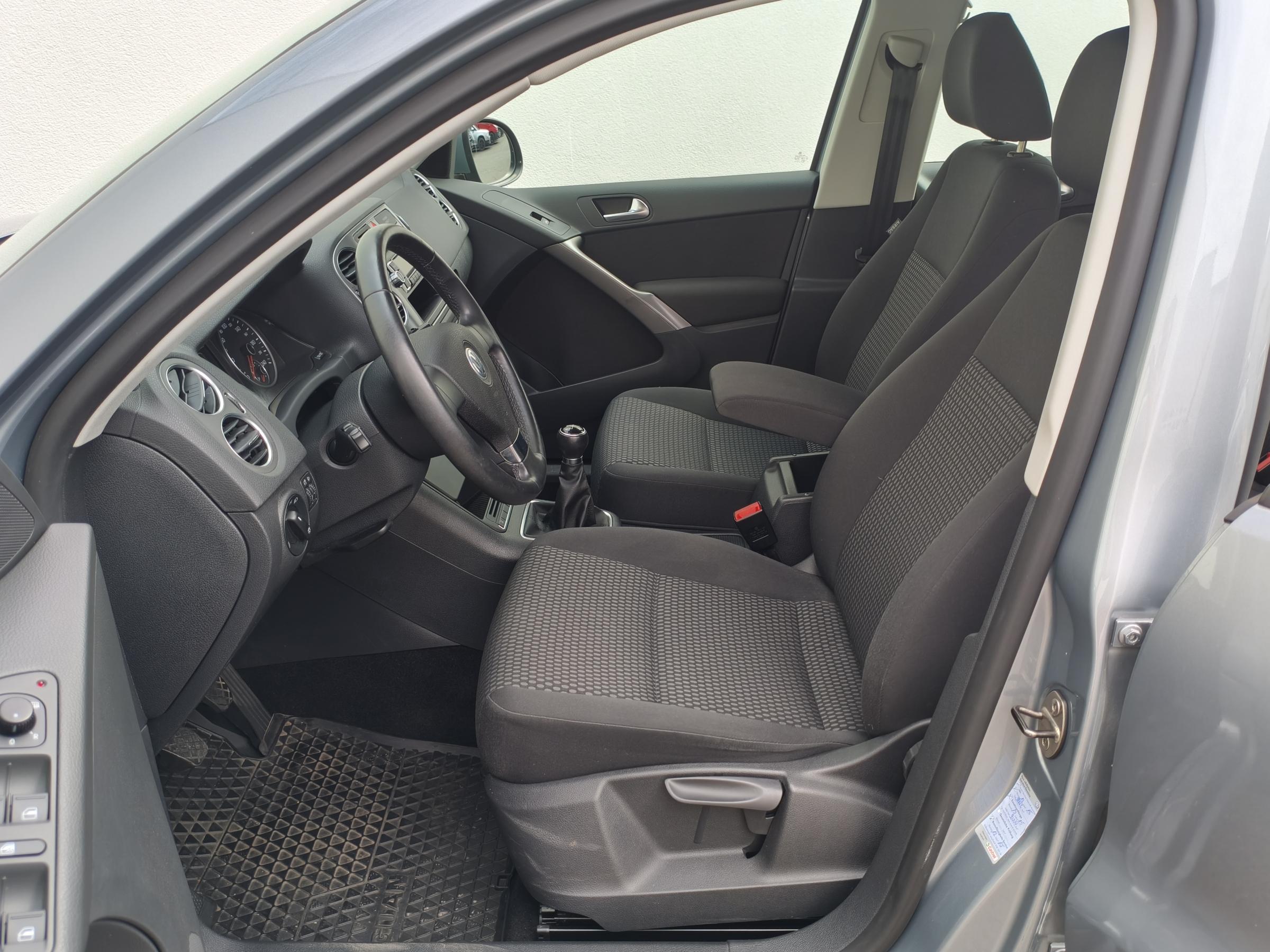 Volkswagen Tiguan, 2009 - pohled č. 12