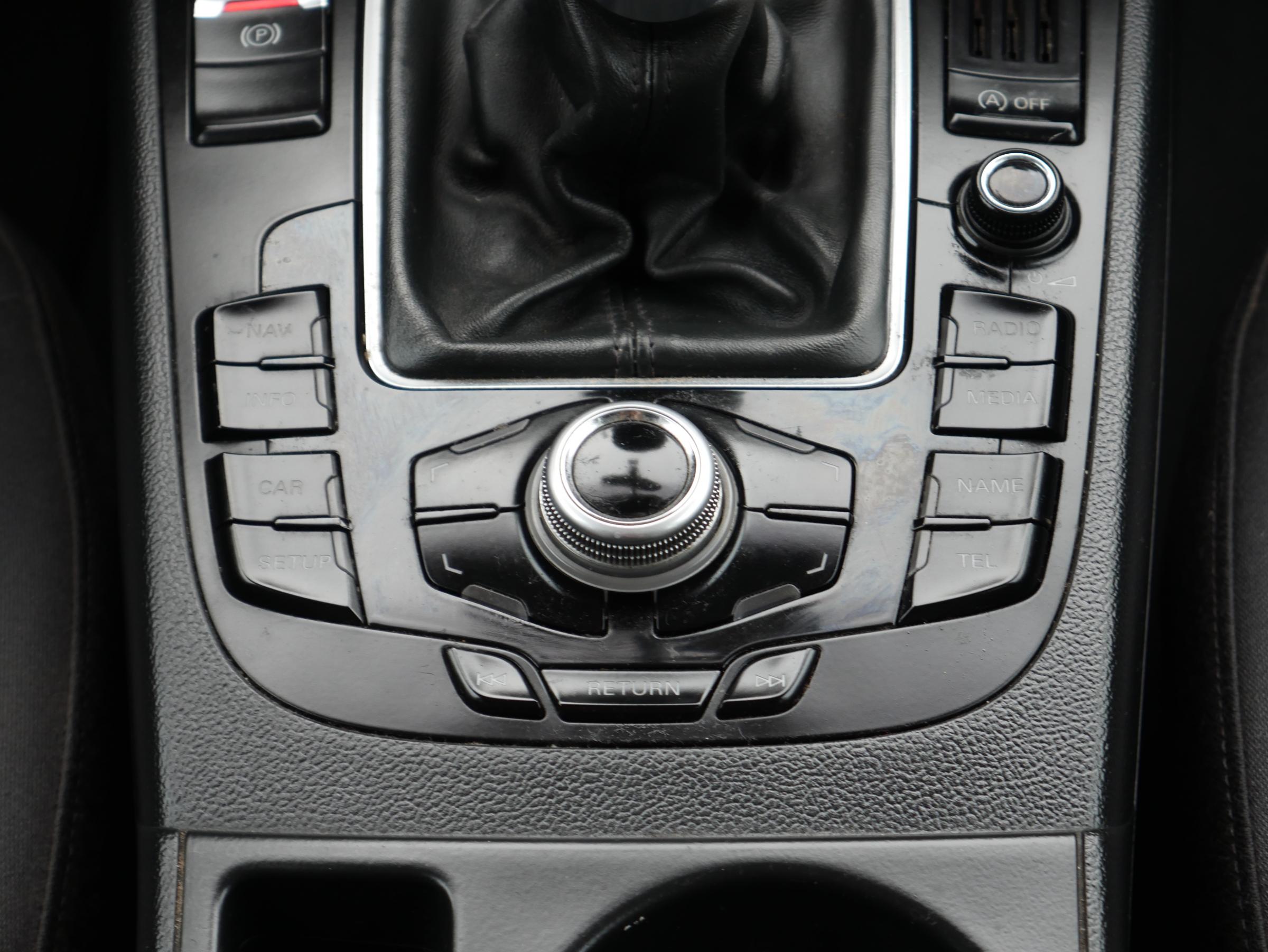 Audi A4 Allroad, 2011 - pohled č. 17