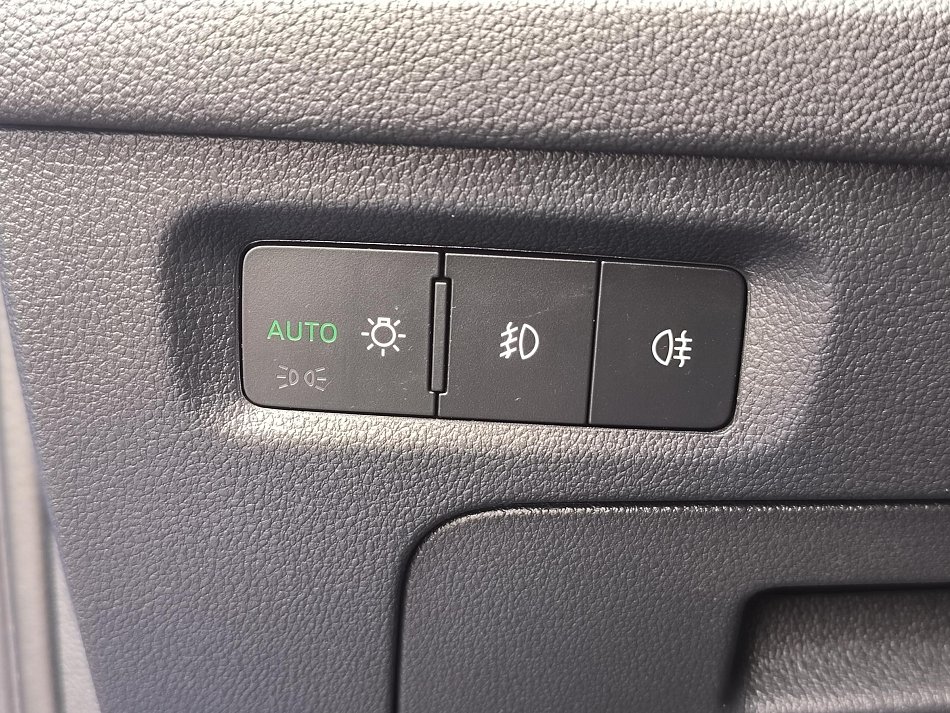 Škoda Octavia IV 1.5 TSi Ambition Plus