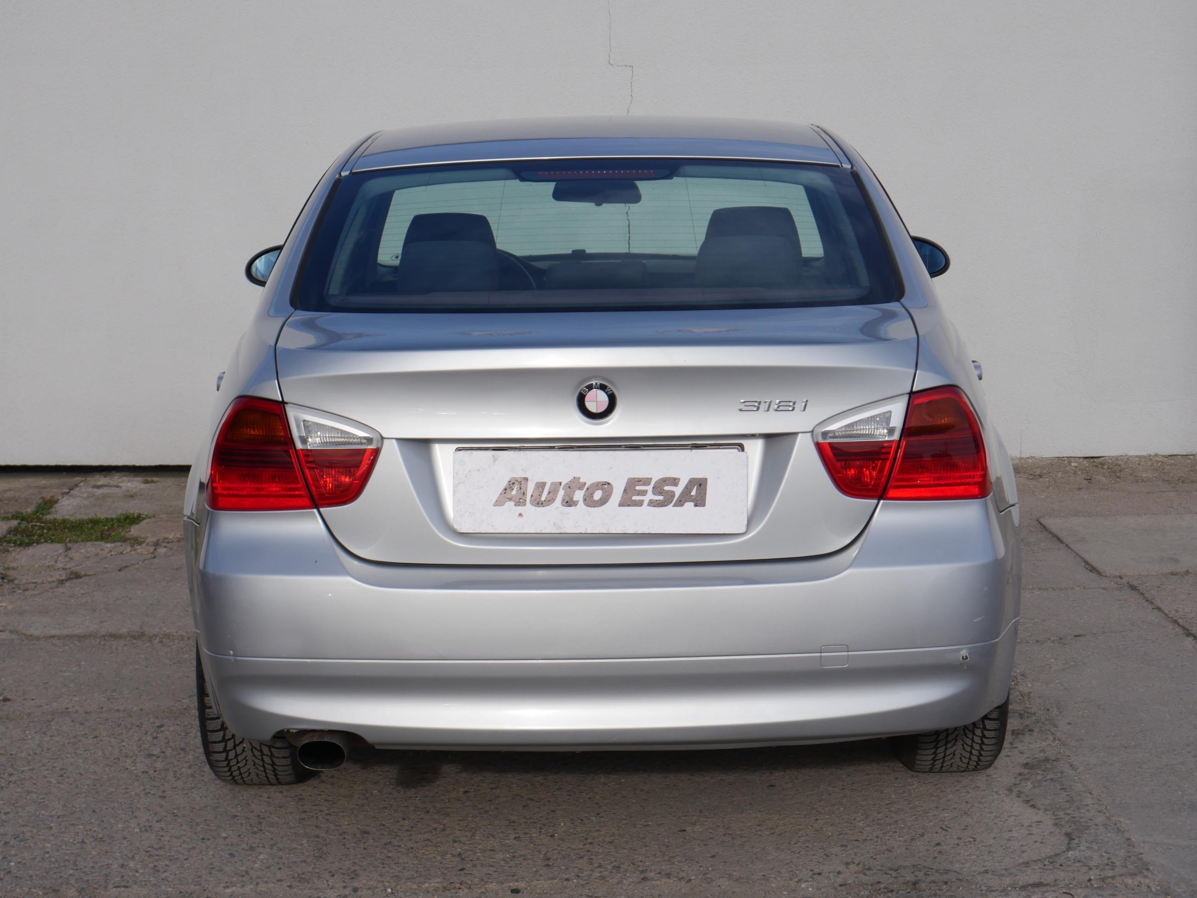 BMW Řada 3, 2005 - pohled č. 5