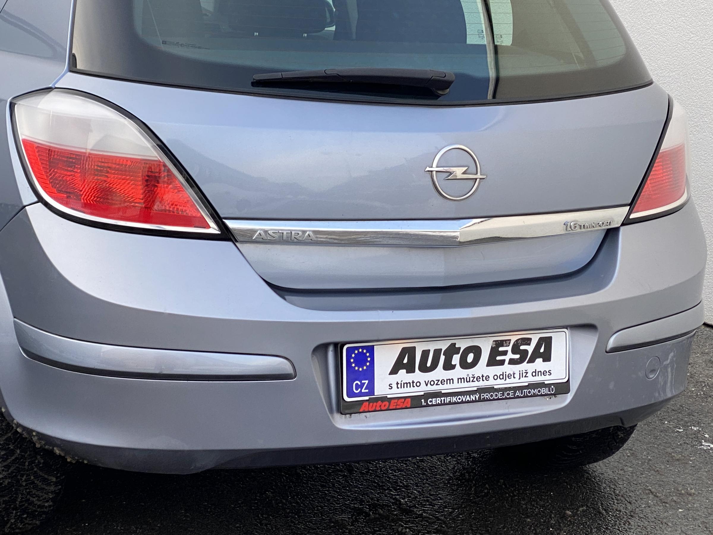Opel Astra, 2006 - pohled č. 18