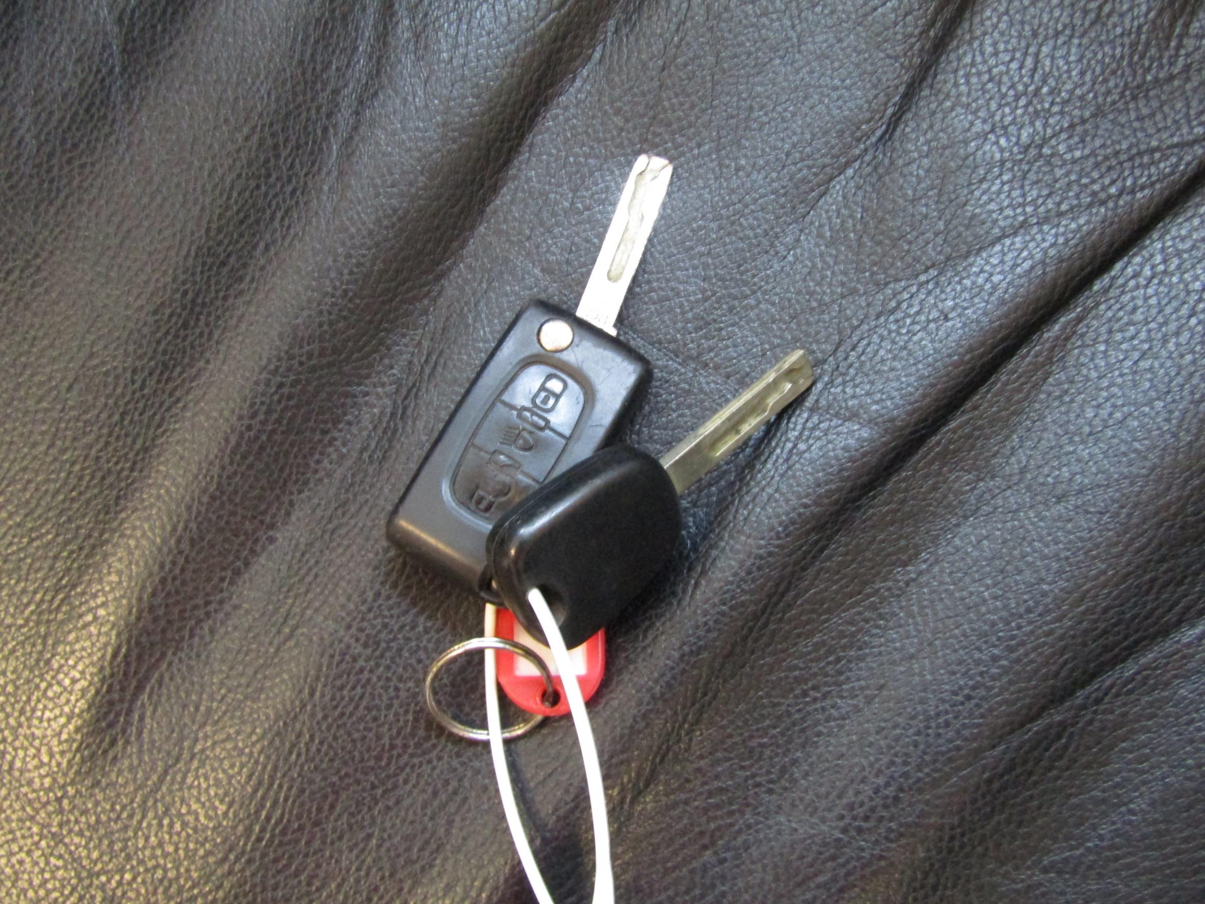 Citroën C4 Picasso, 2011 - pohled č. 18