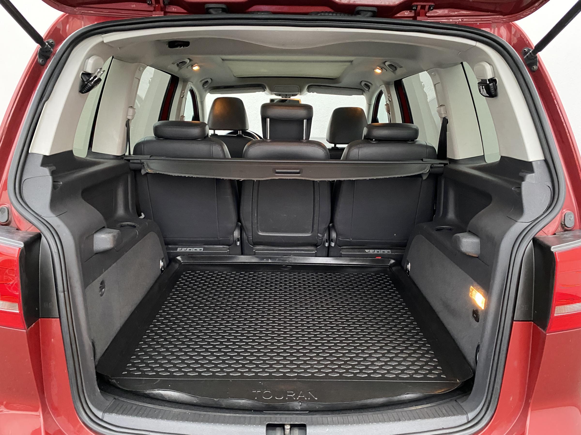 Volkswagen Touran, 2010 - pohled č. 7