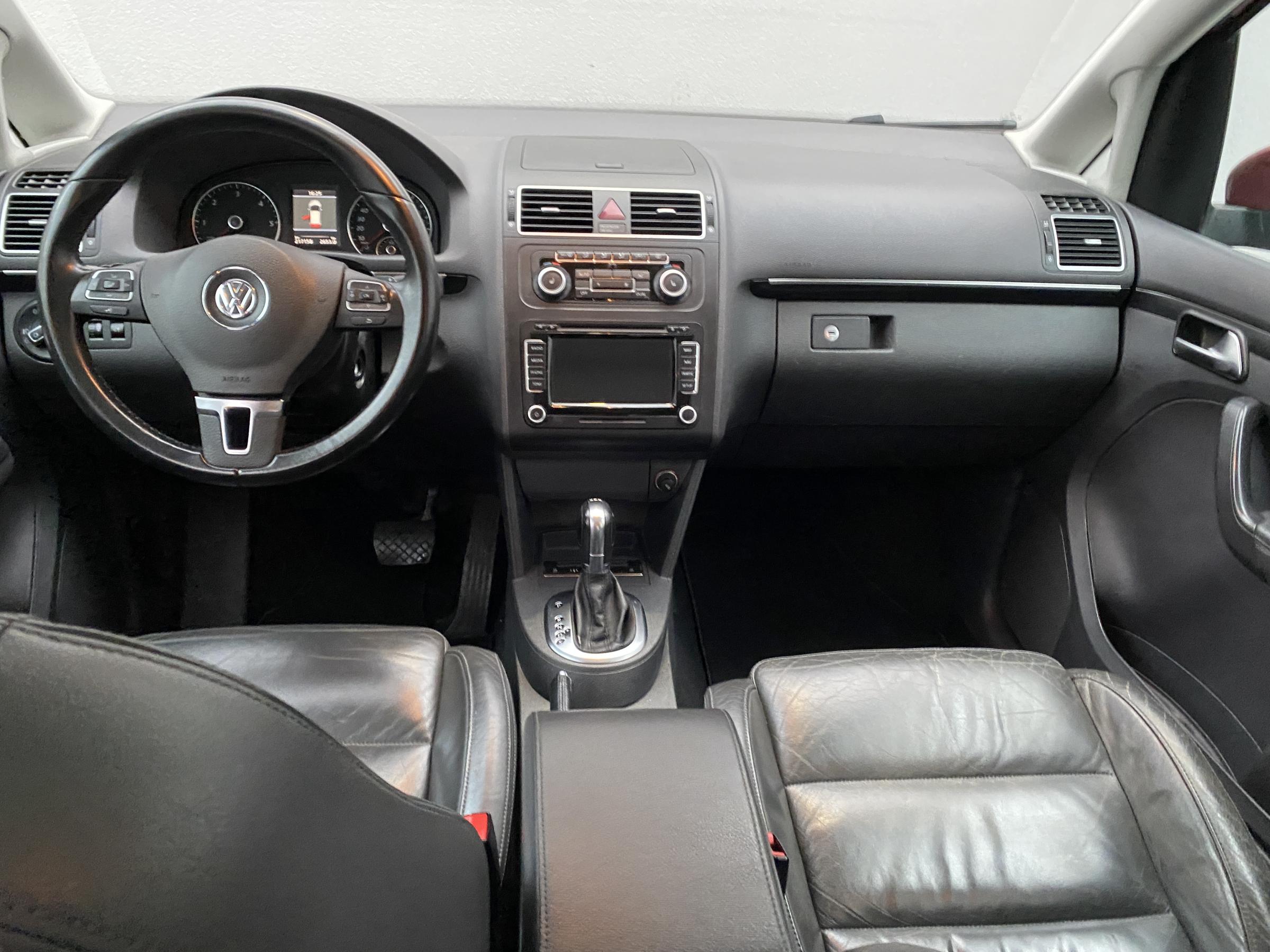 Volkswagen Touran, 2010 - pohled č. 8