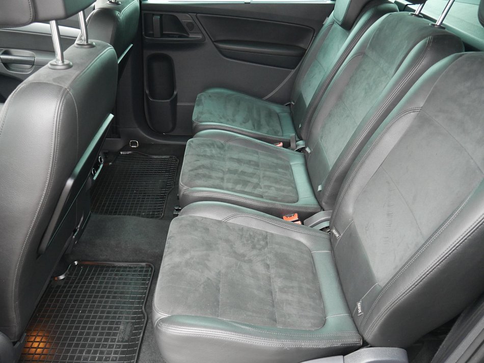 Volkswagen Sharan 2.0 TDi Highline 4Motion