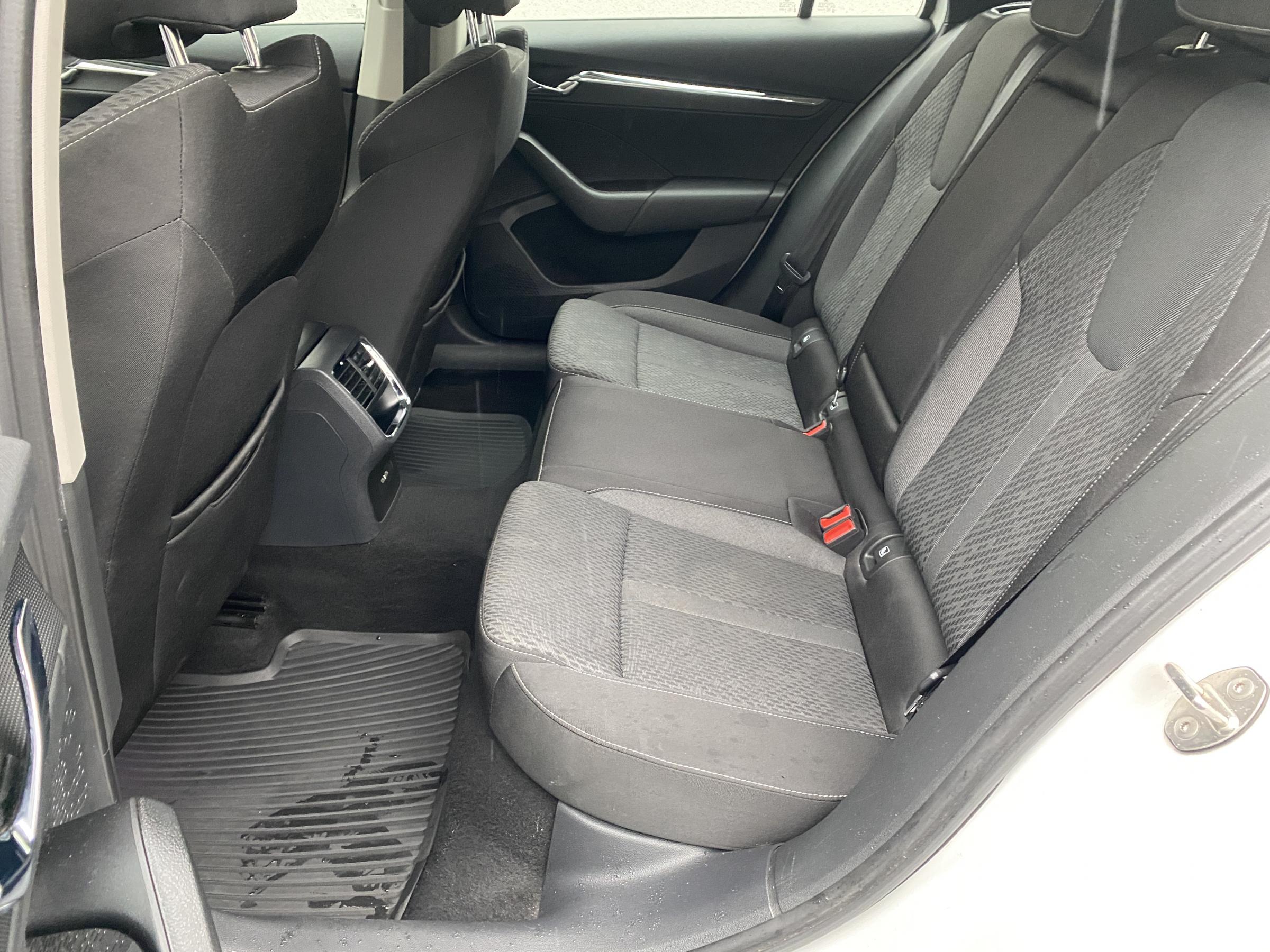 Škoda Octavia IV, 2021 - pohled č. 10