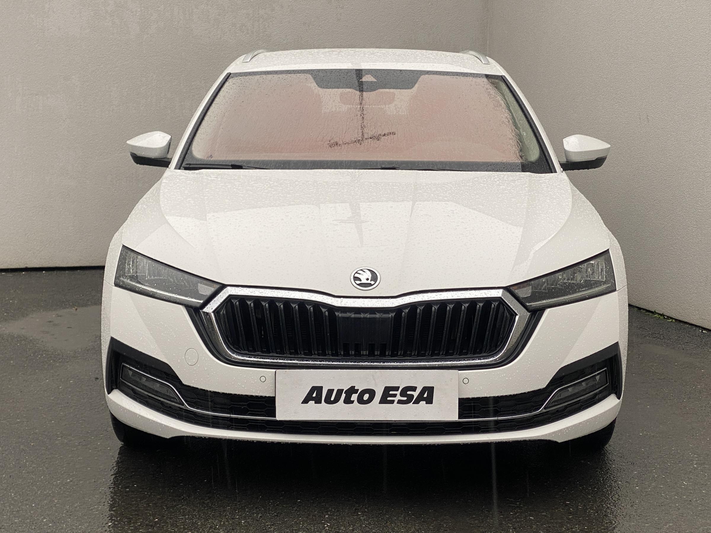 Škoda Octavia IV, 2021 - pohled č. 2