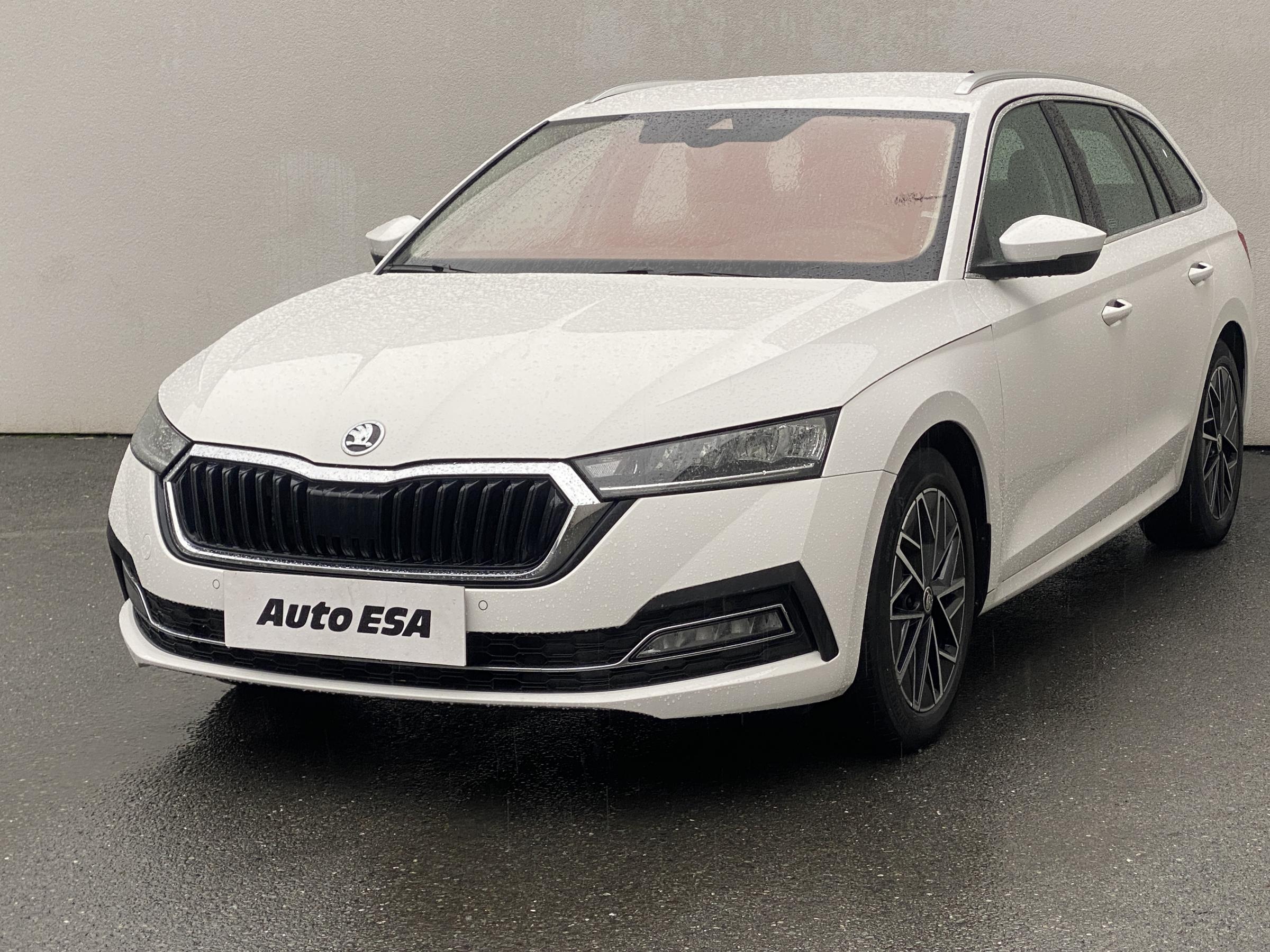 Škoda Octavia IV, 2021 - pohled č. 3