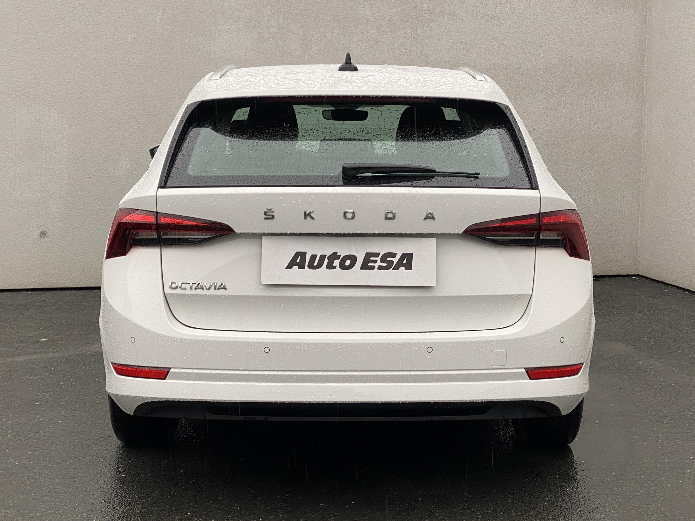 Škoda Octavia IV, 2021 - pohled č. 5