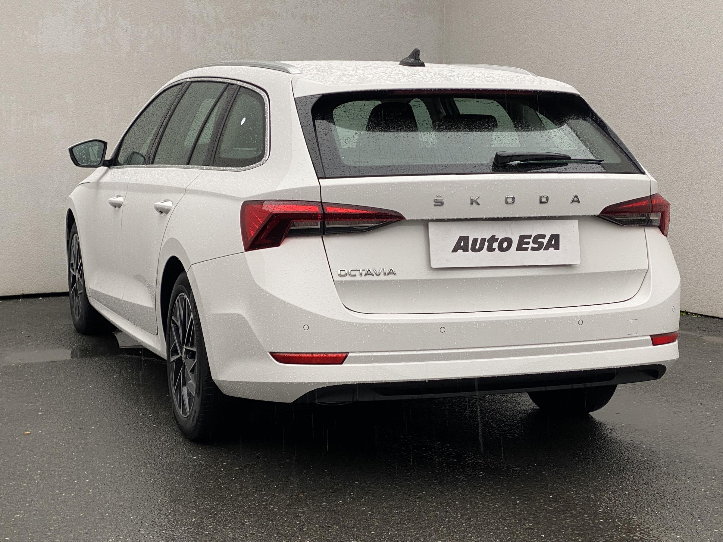 Škoda Octavia IV, 2021 - pohled č. 6