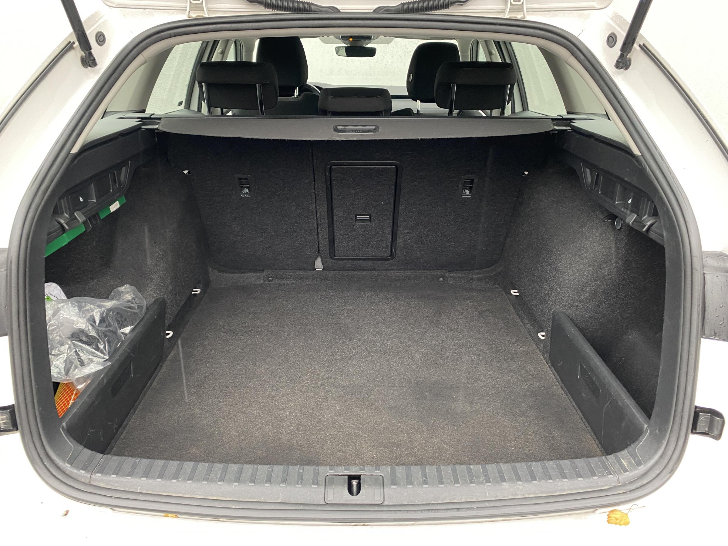 Škoda Octavia IV, 2021 - pohled č. 7