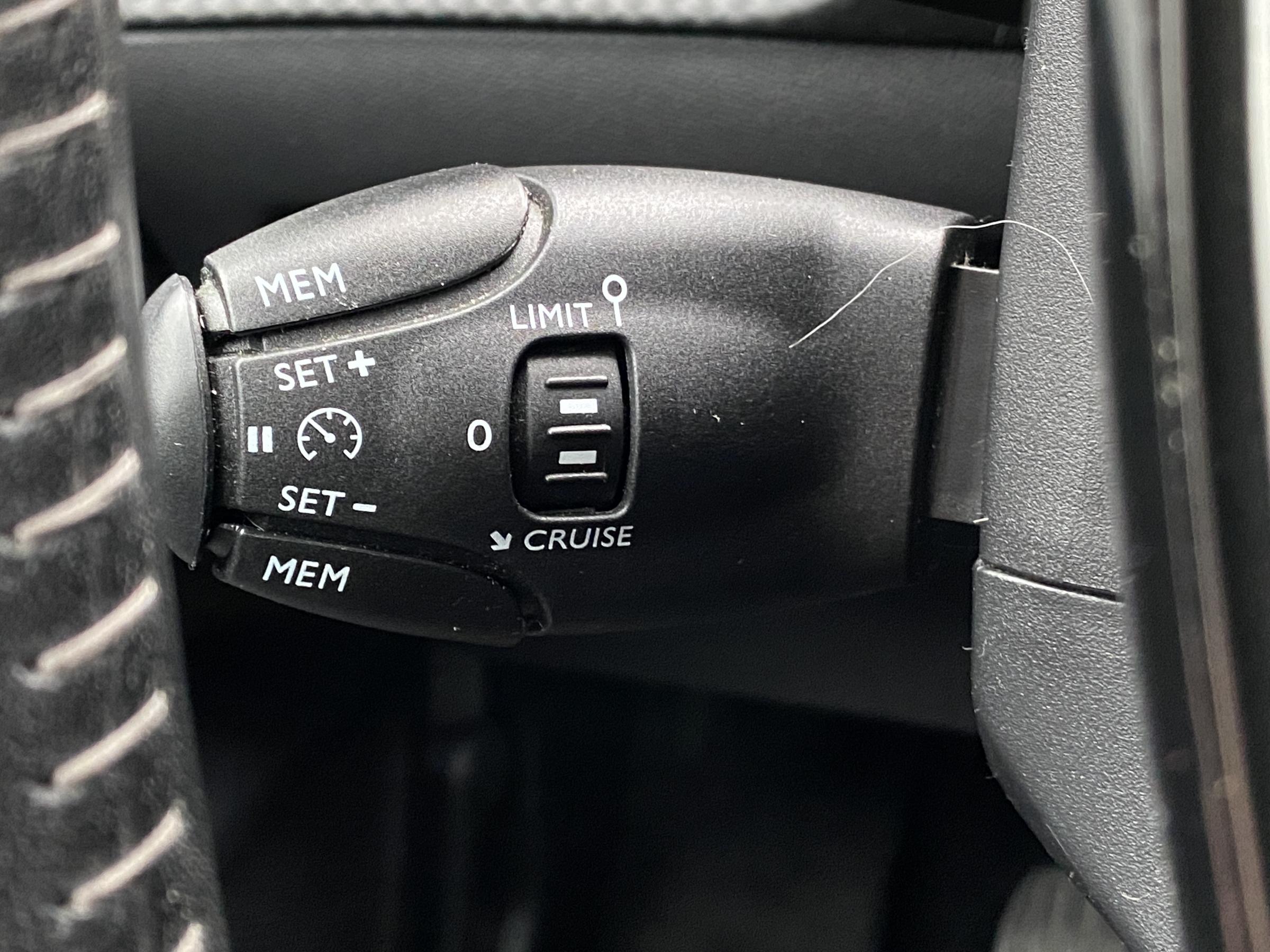 Peugeot 208, 2020 - pohled č. 16