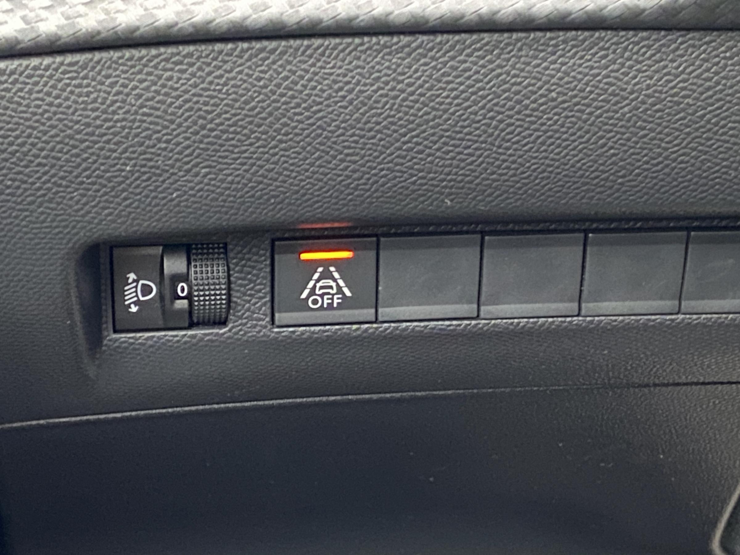 Peugeot 208, 2020 - pohled č. 17